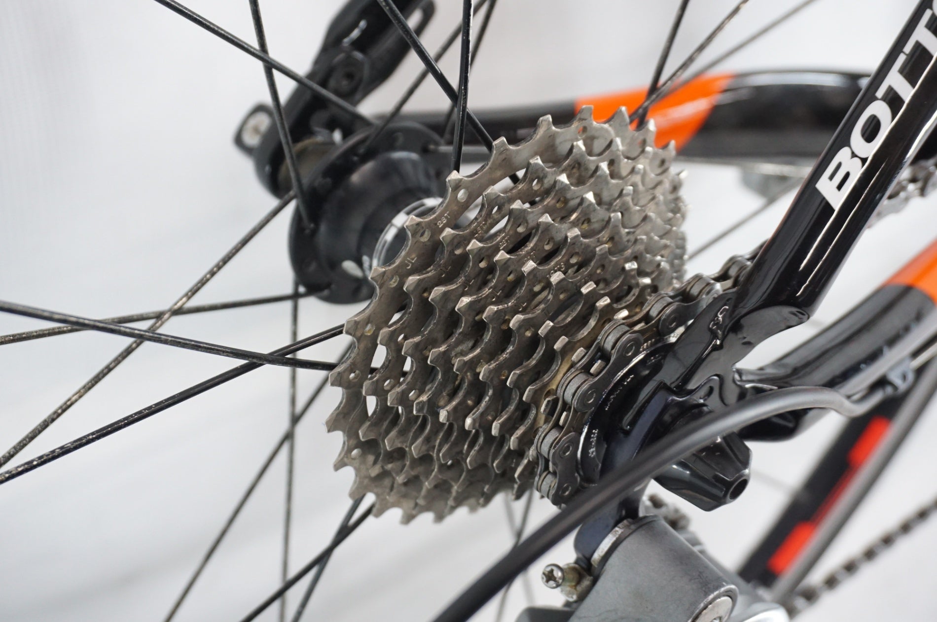 BOTTECCHIA 「 ボッテキア」  8AVIO 2013年モデル ロードバイク / 阪急塚口店