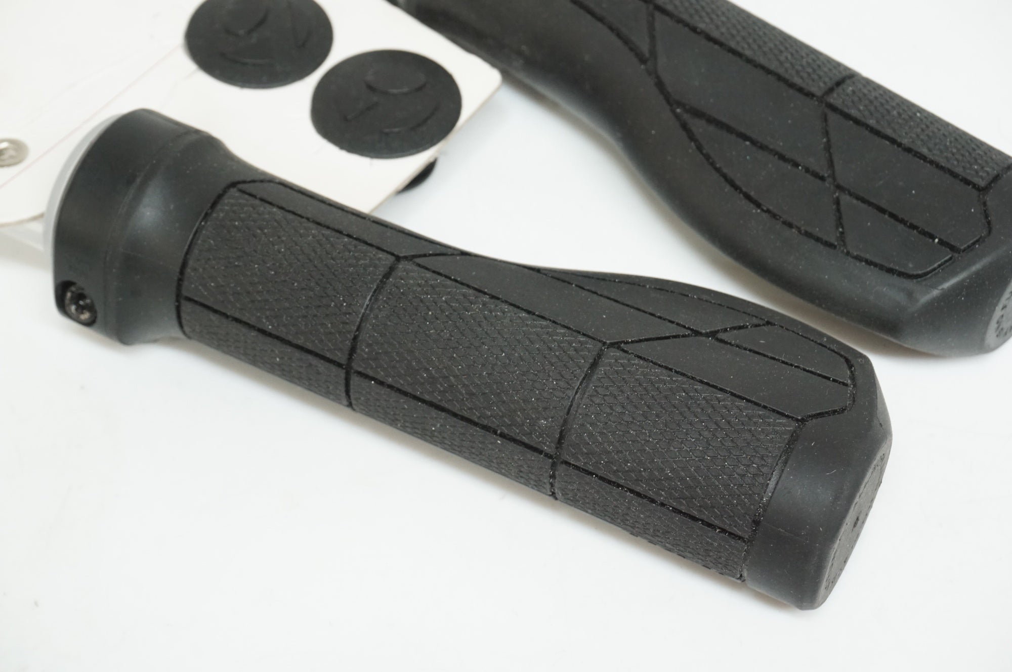 BONTRAGER 「ボントレガー」 SATELLITE ELITE CITY GRIP グリップ