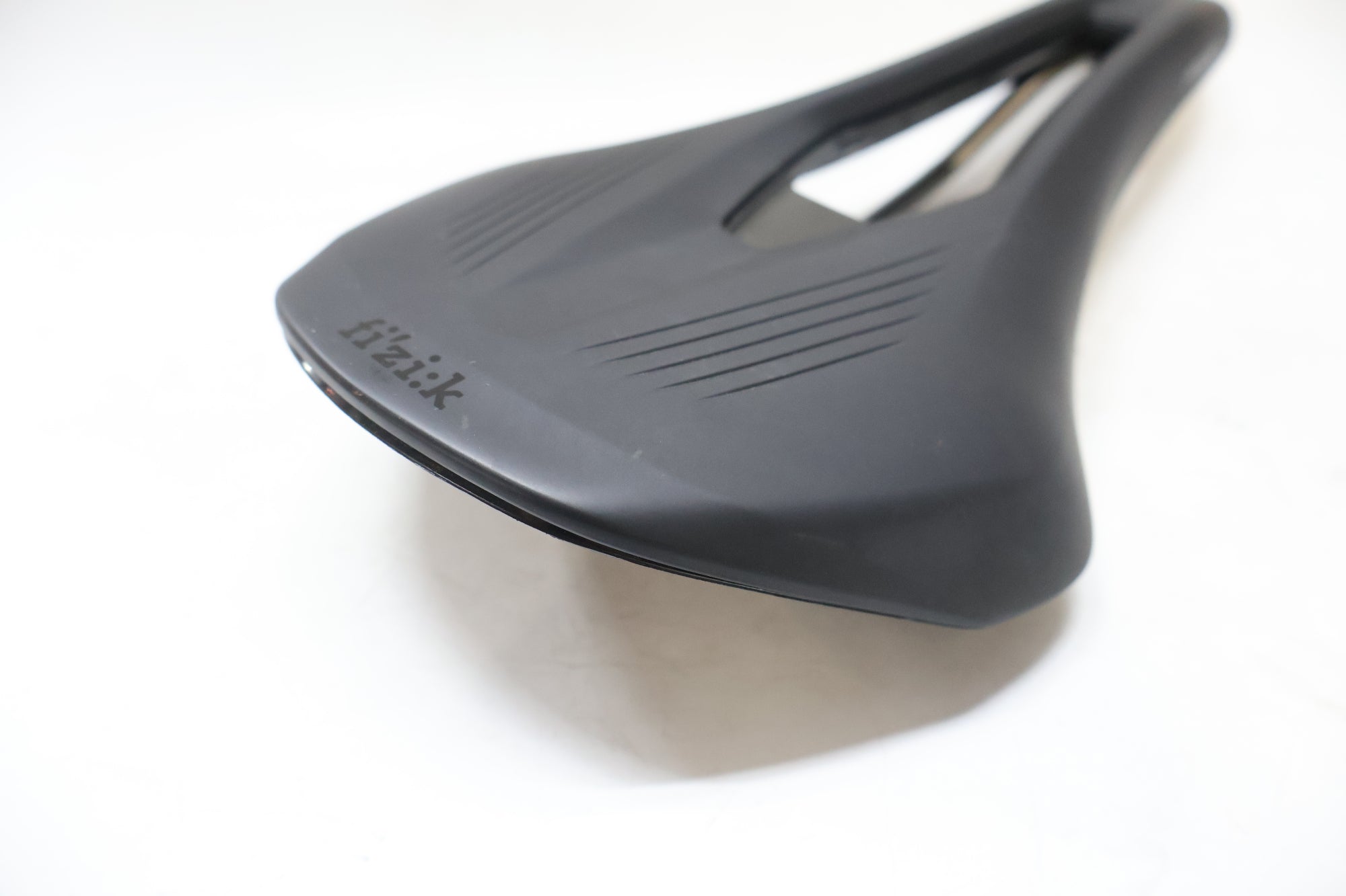 FIZIK 「フィジーク」 ARGO VENTO KIUMレール サドル / 高知店