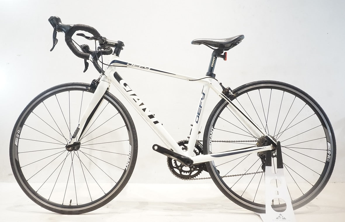 GIANT 「ジャイアント」 DEFY 3 2013年モデル ロードバイク / 横浜戸塚店