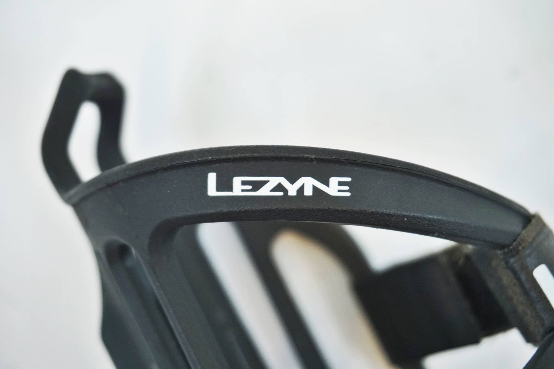 LEZYNE 「レザイン」 FLOW CAGE ボトルケージ / 有明ガーデン店