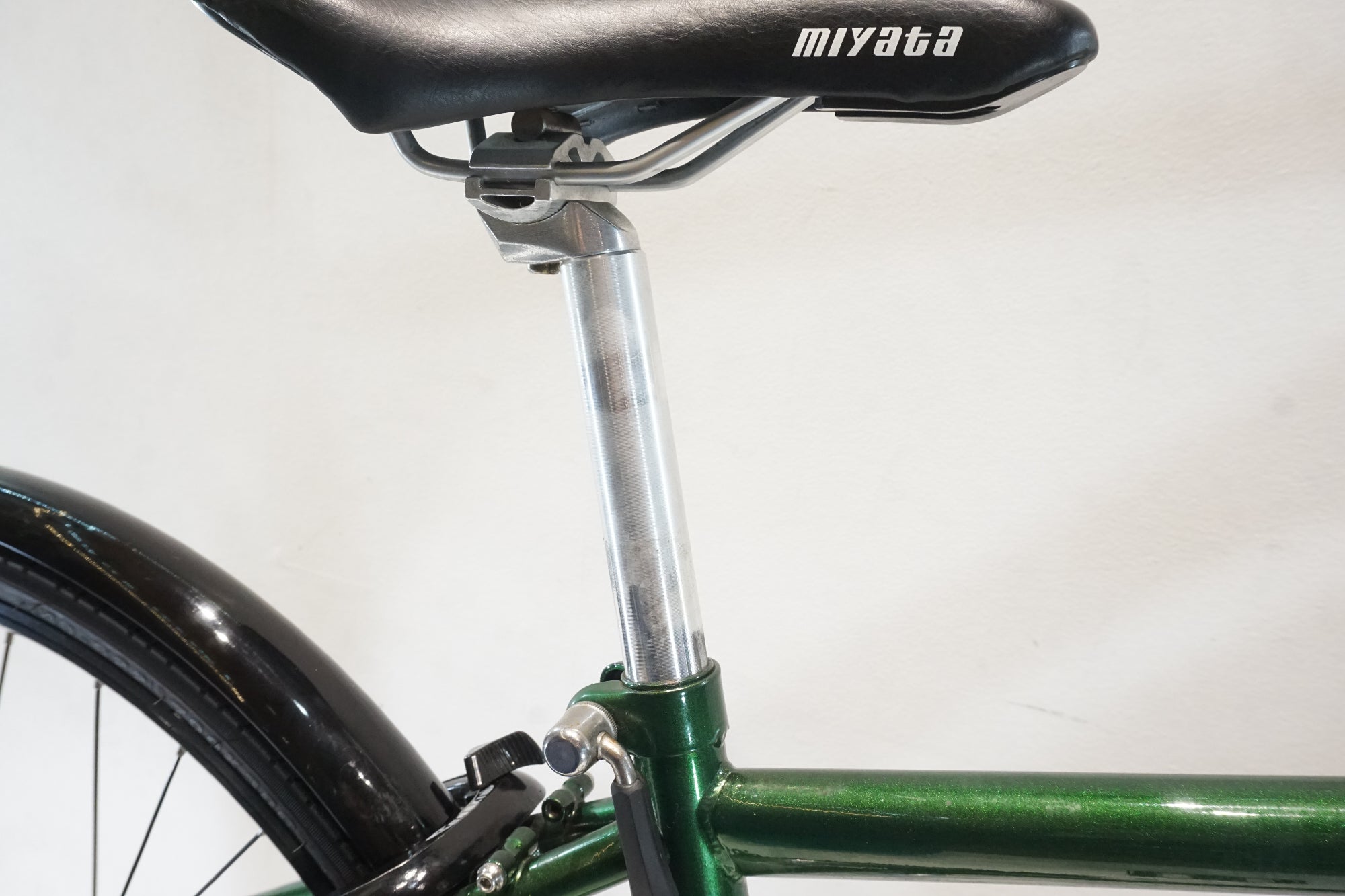独創的 CROSS EX 「ミヤタ」 MIYATA DISC クロスバイク 2022年モデル パーツ