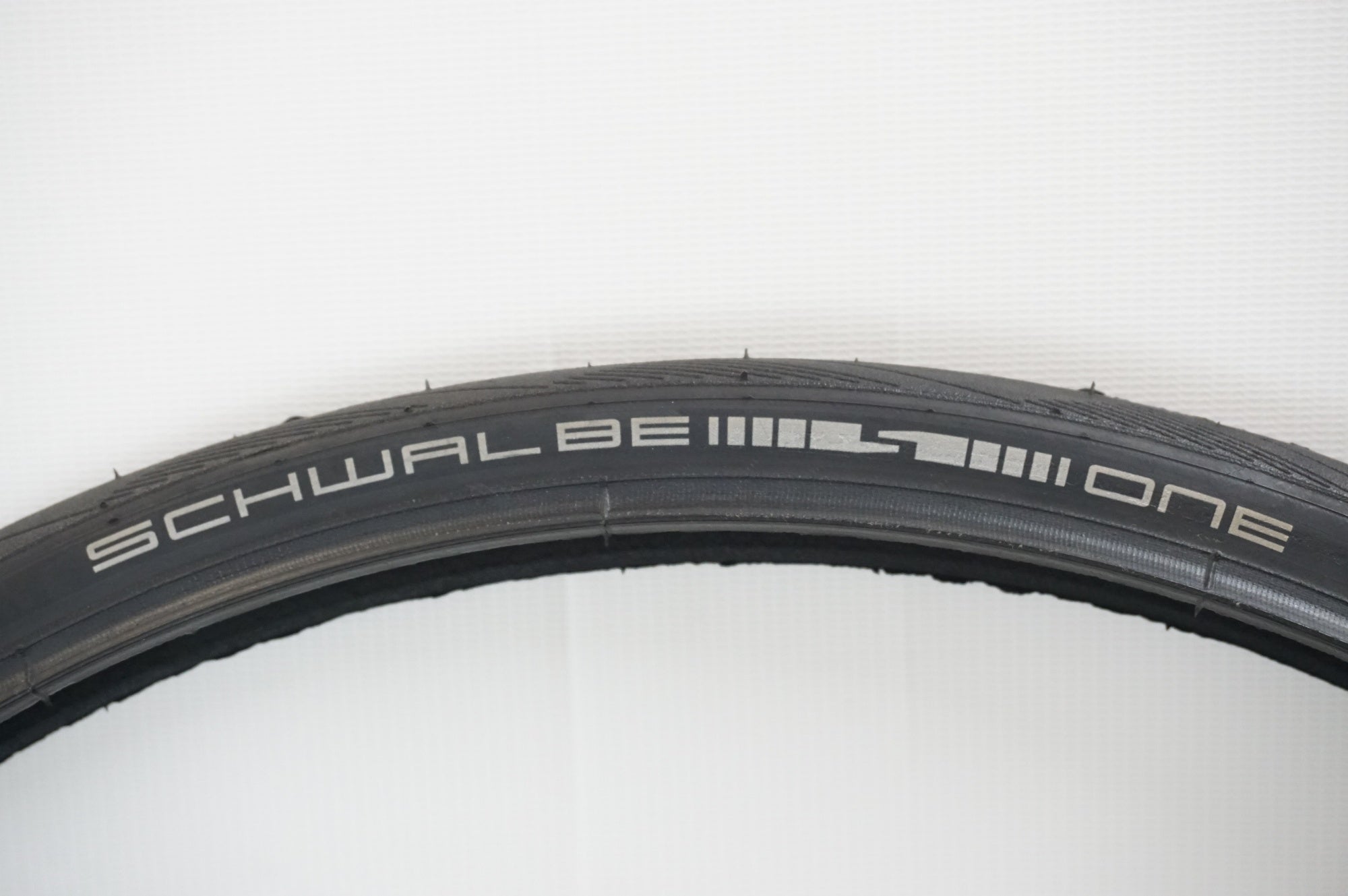 【新品・未使用】シュワルベ ワン 20×1-1/8 クリンチャータイヤ 2本 SCHWALBE シュワルベ シュワルベワン TUBEタイプ ブラック 20x1