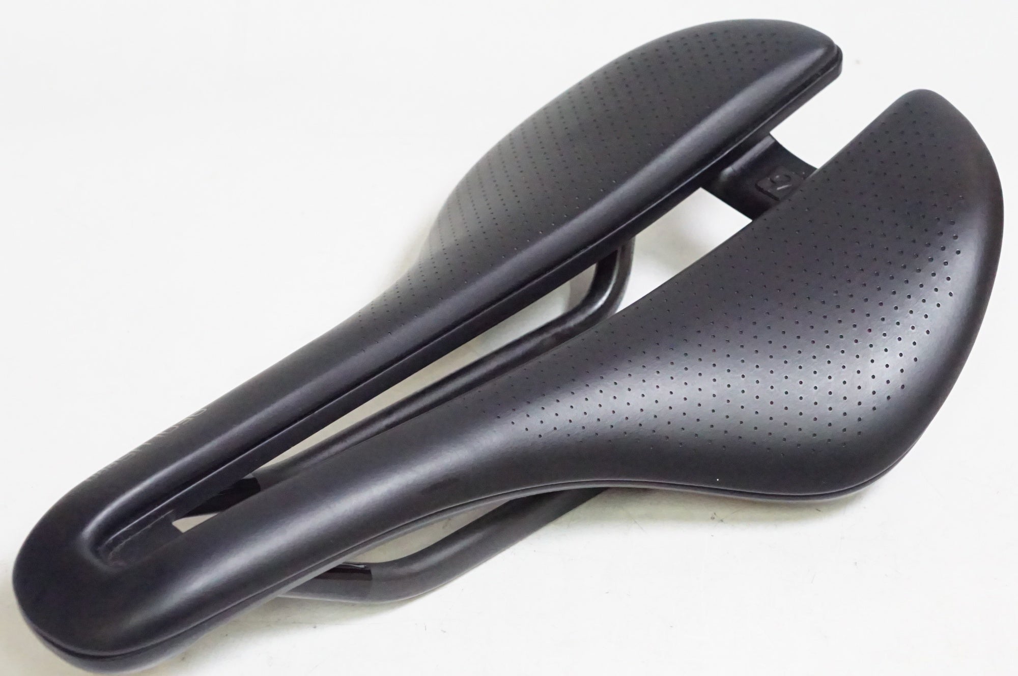 Bontrager Aeolus Pro サドル 145mm BONTRAGER 「ボントレガー」 AEOLUS PRO 145mm サドル / 熊谷本店