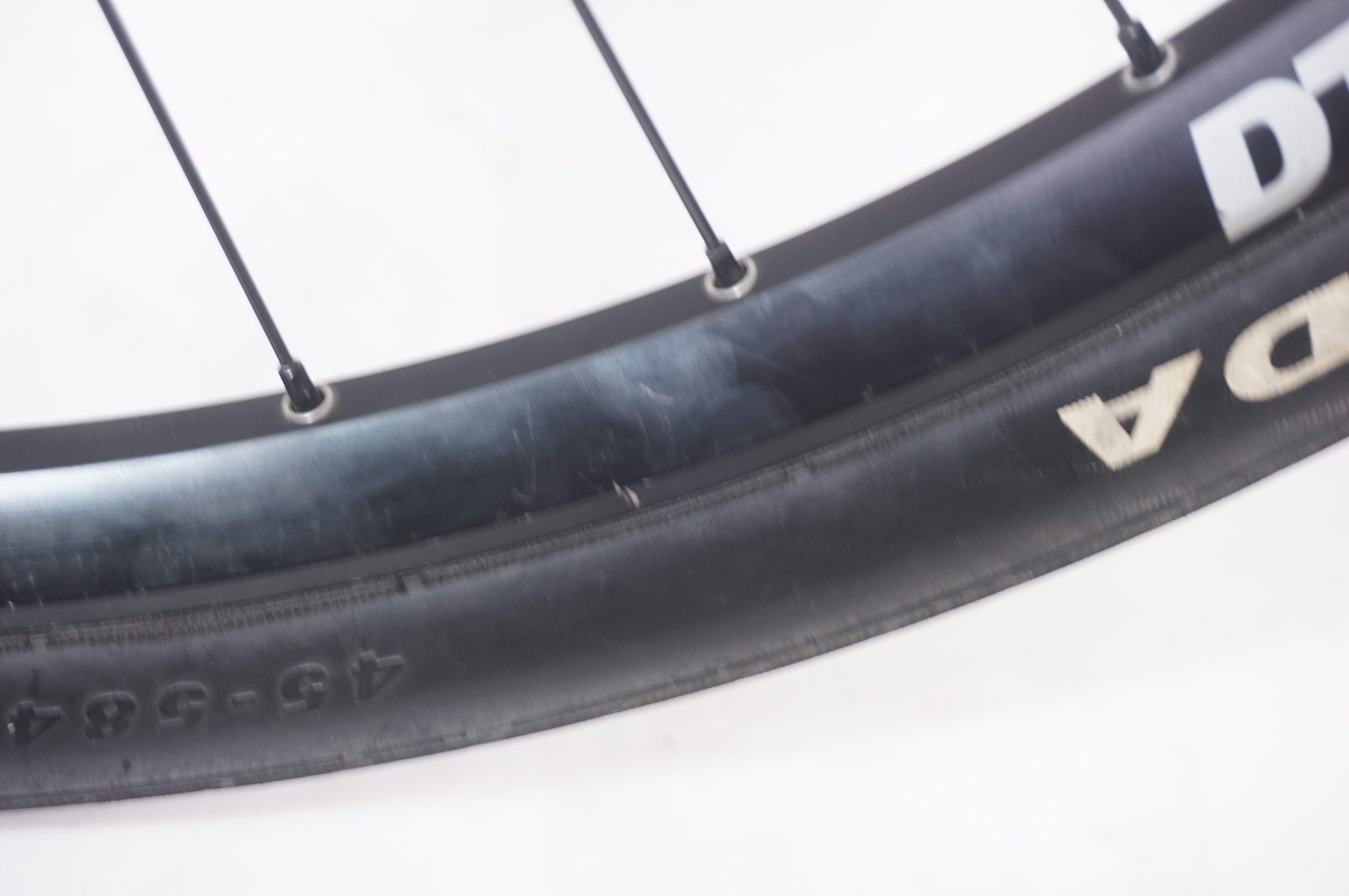 DT SWISS 「ディーティースイス」 M1900 27.5インチ フロントホイール