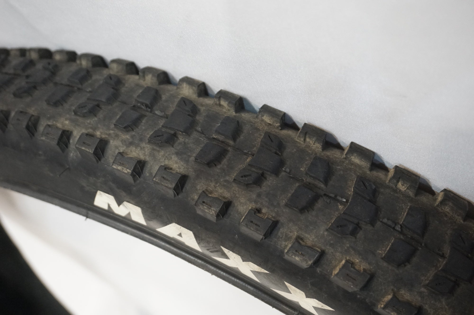 MAXXIS 「マキシス」 MINION DHF 29x2.5 / DISSECTOR：29×2.4 タイヤセット / 世田谷店 ｜  バイチャリ公式オンラインショップ 【スポーツ自転車買取販売専門店】