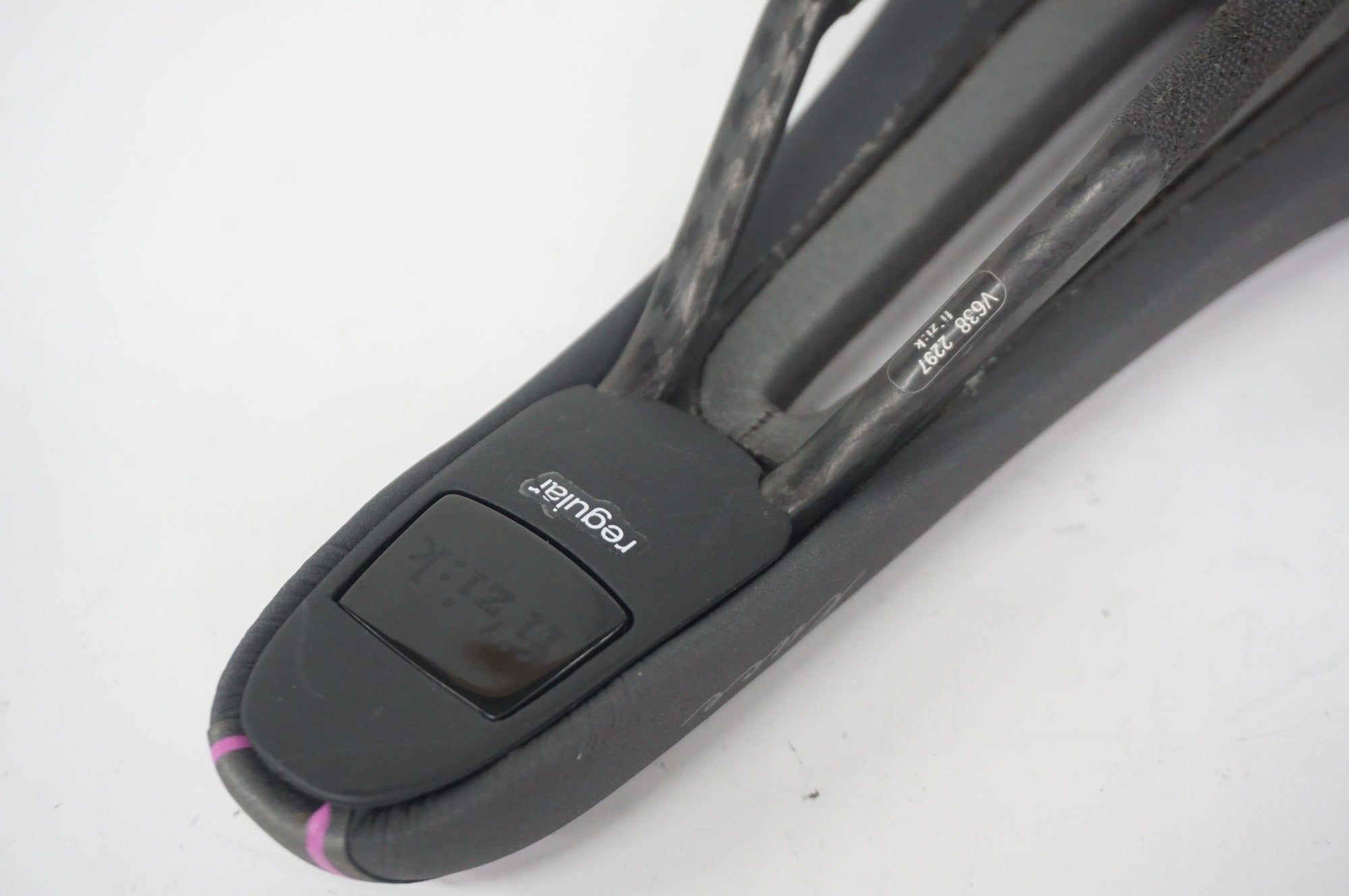 FIZIK 「フィジーク」 LUCE MOBIUS サドル / 阪急塚口店