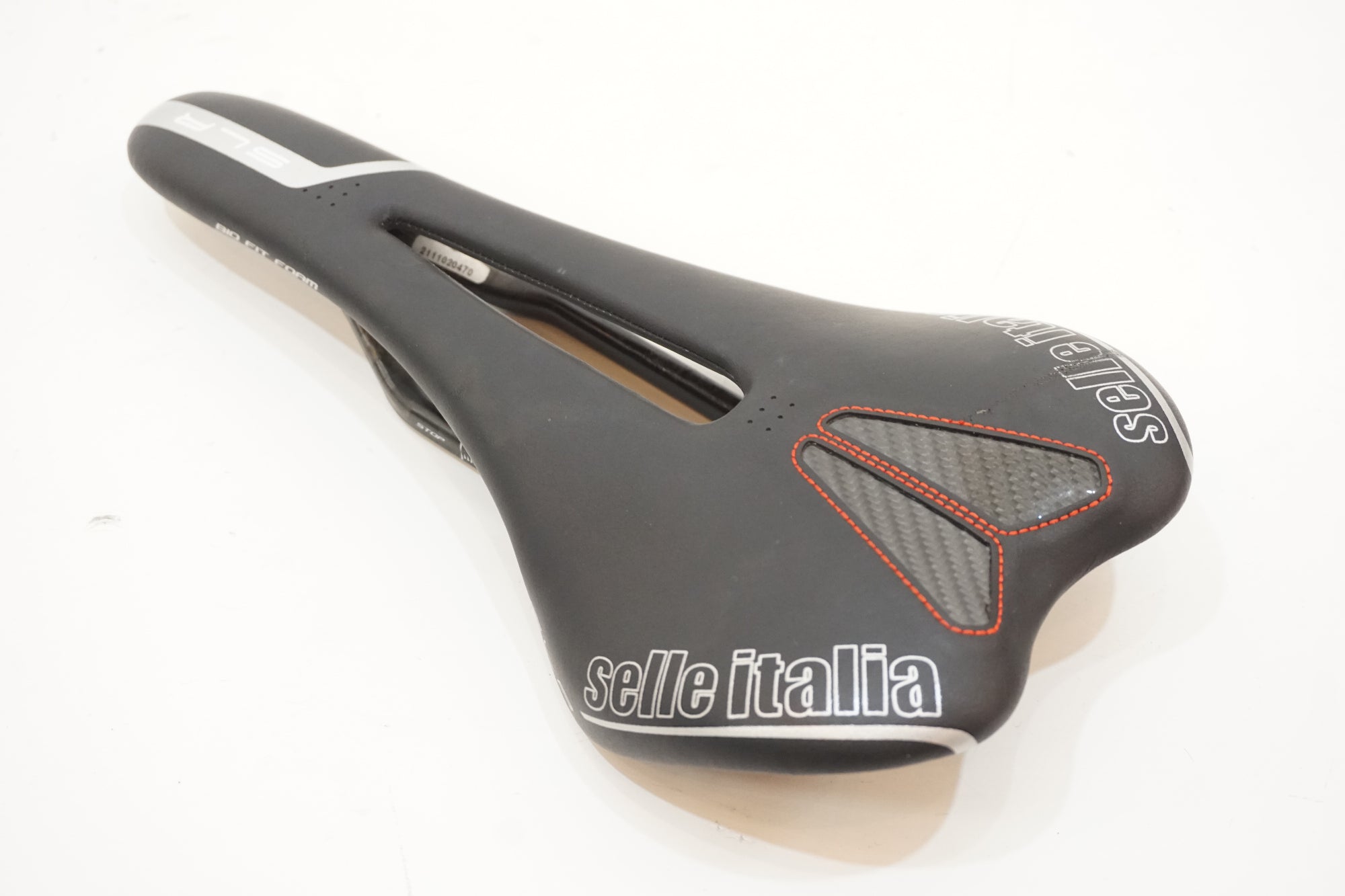 SELLE ITALIA 「セラ イタリア」 SLR KIT CARBONIO サドル / バイチャリ浦和ベース
