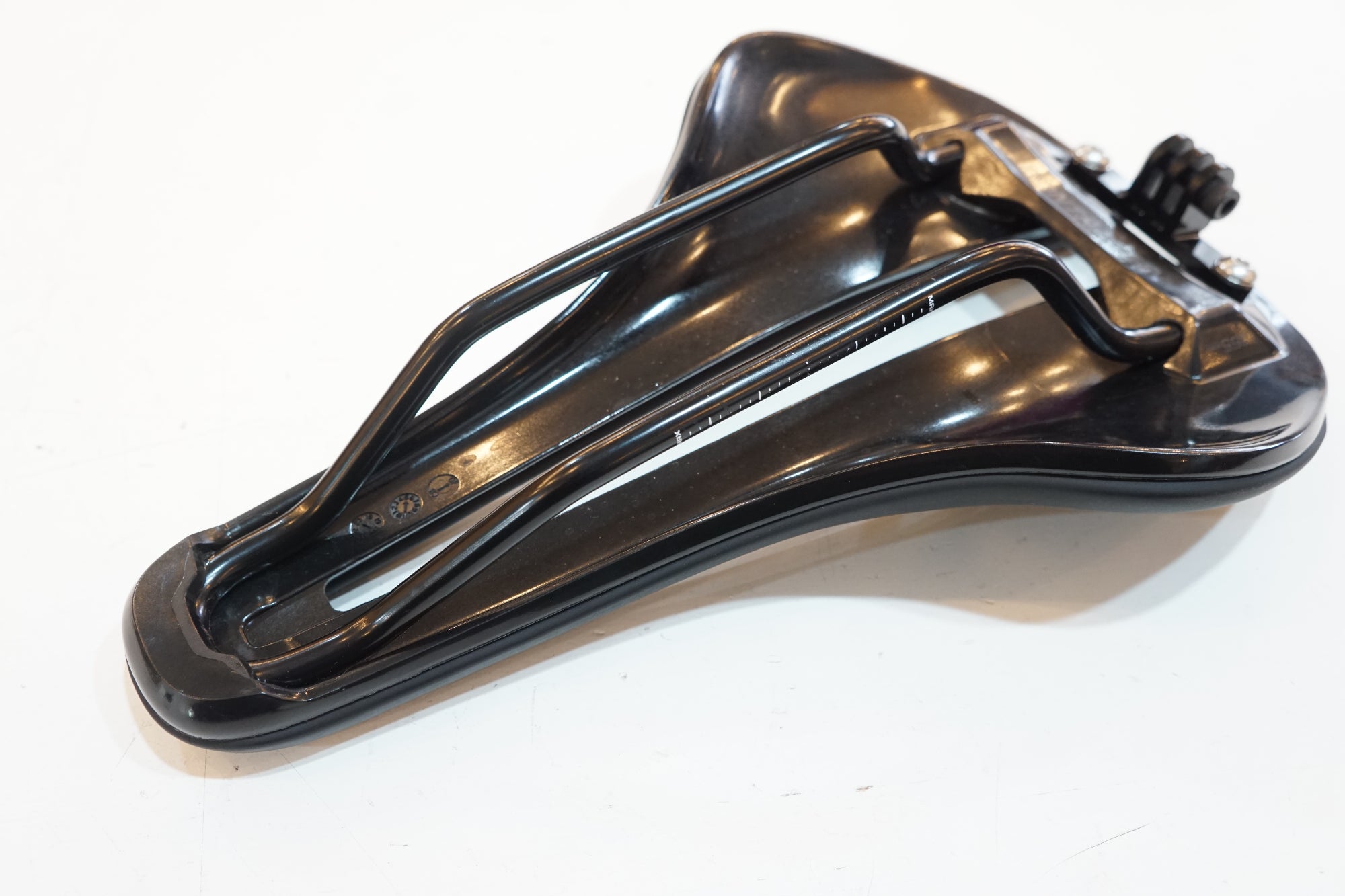 BONTRAGER 「ボントレガー」 AEOLUS COMP サドル / バイチャリ浦和ベース