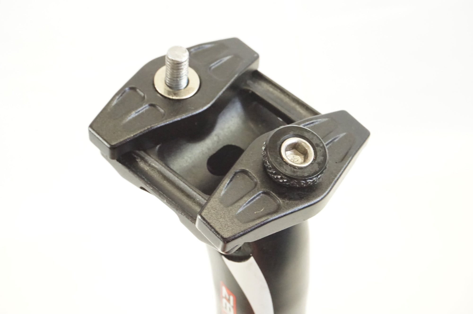 DEDA(デダ)ZERO100 アルミシートポスト ブラックオンブラック
