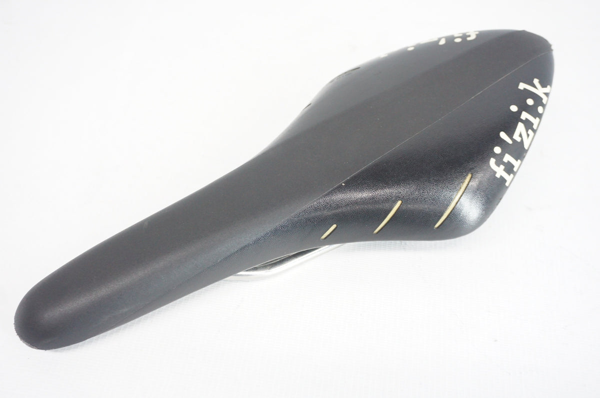 FIZIK 「フィジーク」 ARIONE R5 サドル / 阪急塚口店