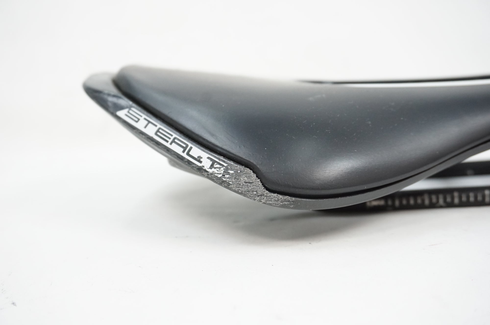 PRO 「プロ」 STEALTH サドル / 川越店