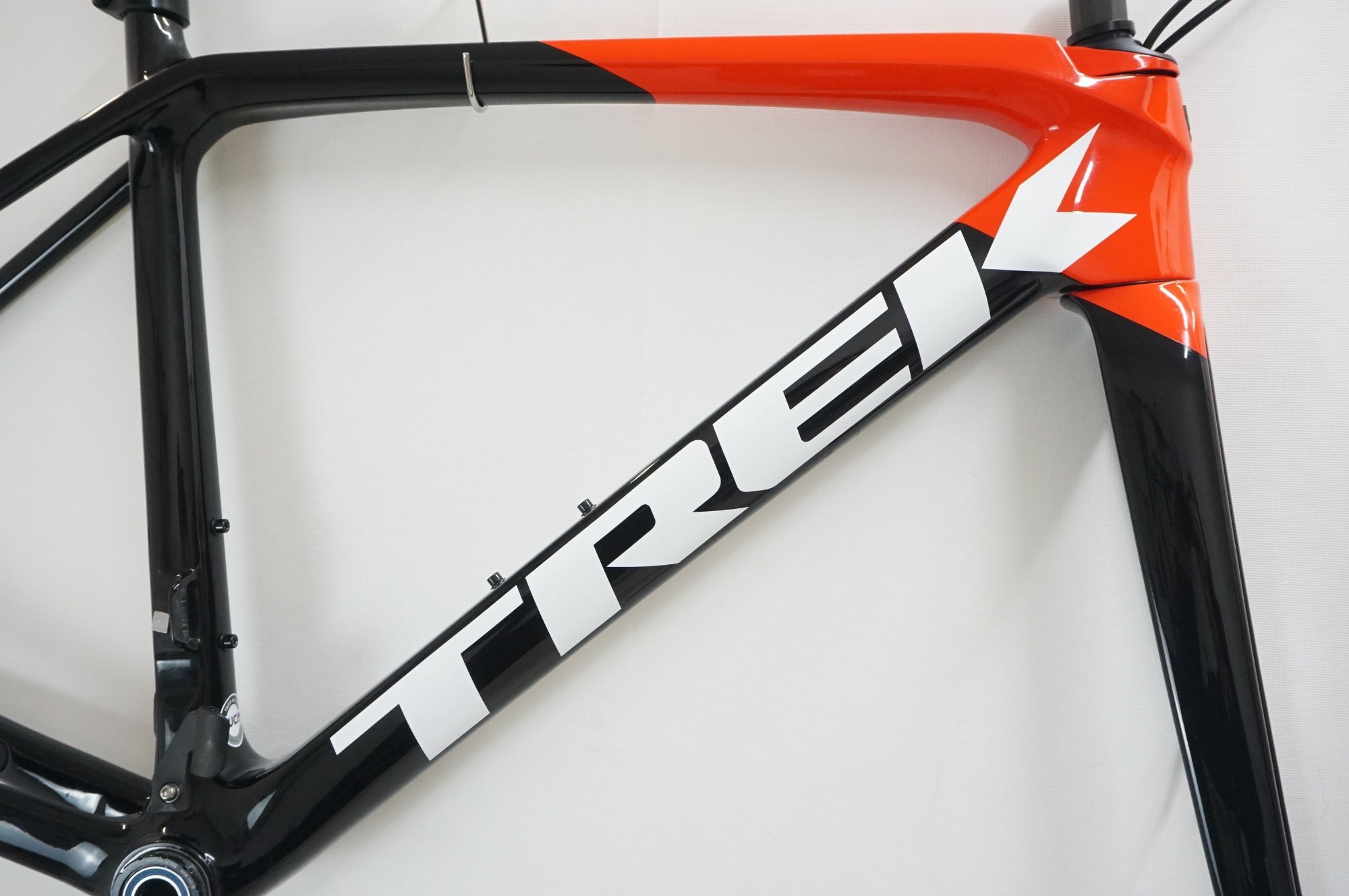 TREK EMONDA  SL6フレームセット サイズ52 TREK EMONDA SL6フレームセット サイズ52