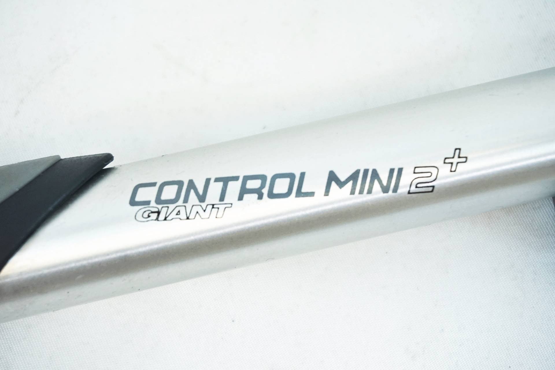 GIANT 「ジャイアント」 CONTROL MINI 2 ＋ 携帯ポンプ / 有明ガーデン店