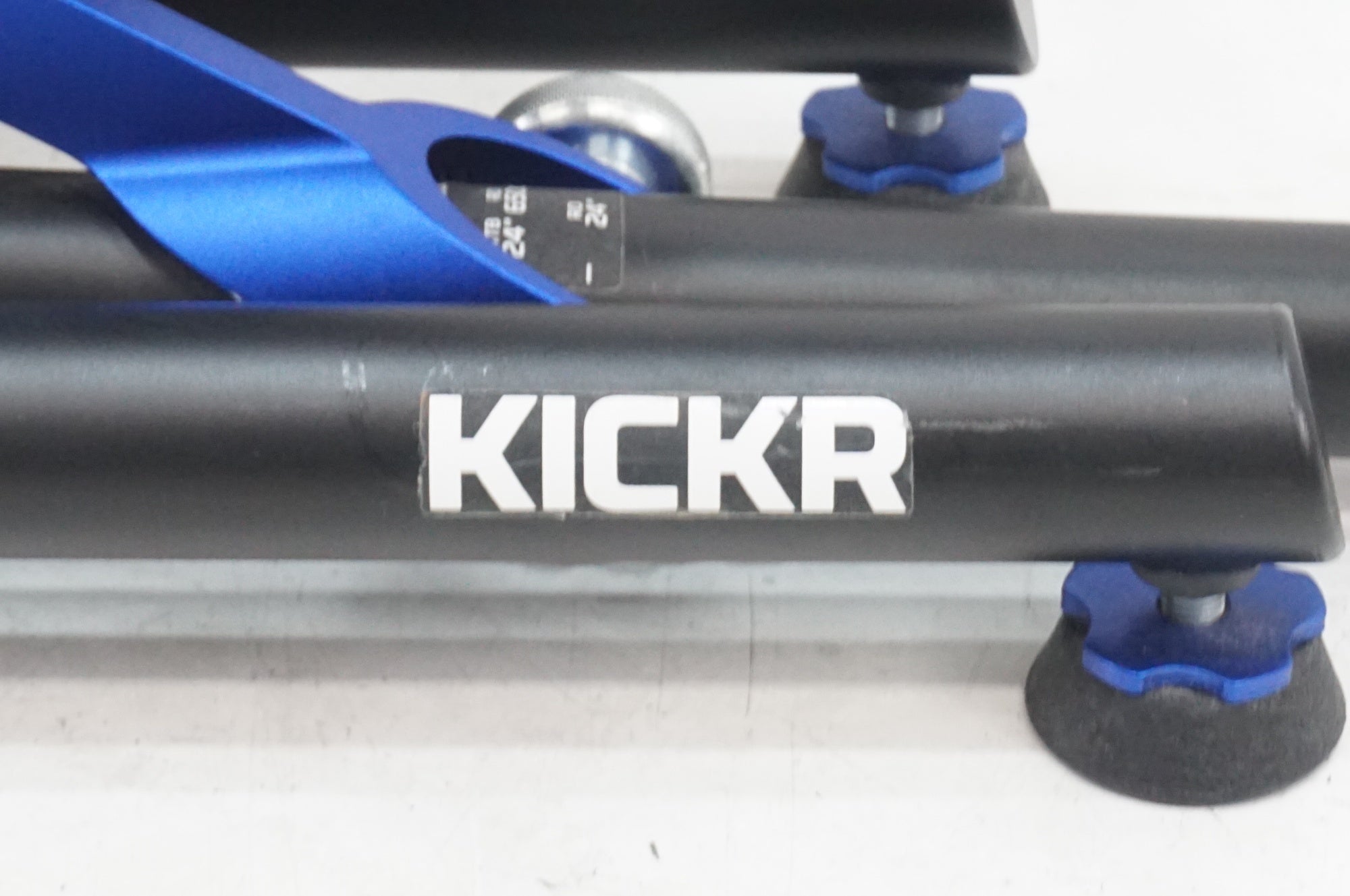 WAHOO 「ワフー」 KICKR V4 スマートトレーナー / 大宮店