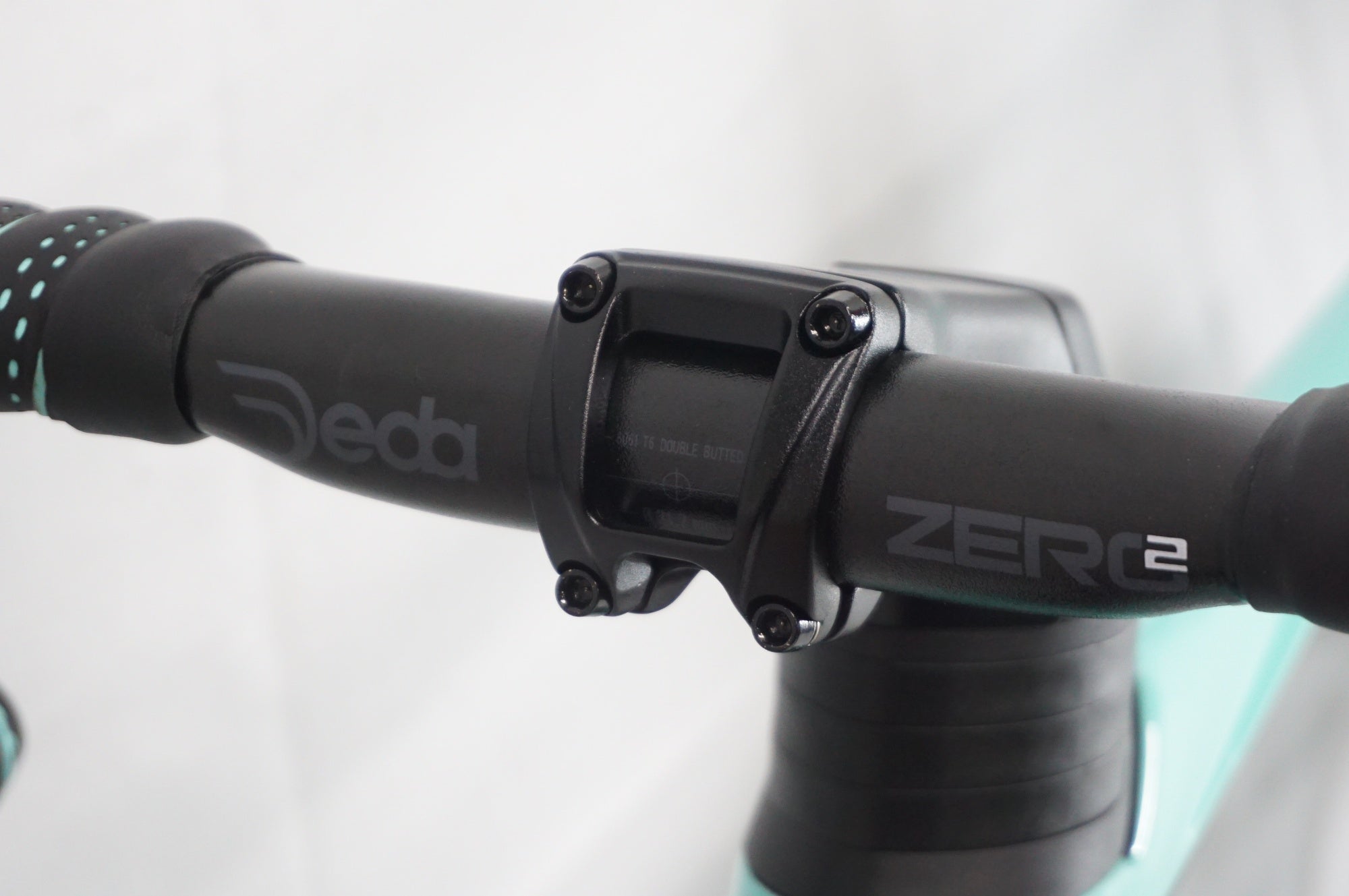 BIANCHI 「ビアンキ」 OLTRE COMP 105 Di2 2024年モデル ロードバイク / 阪急塚口店