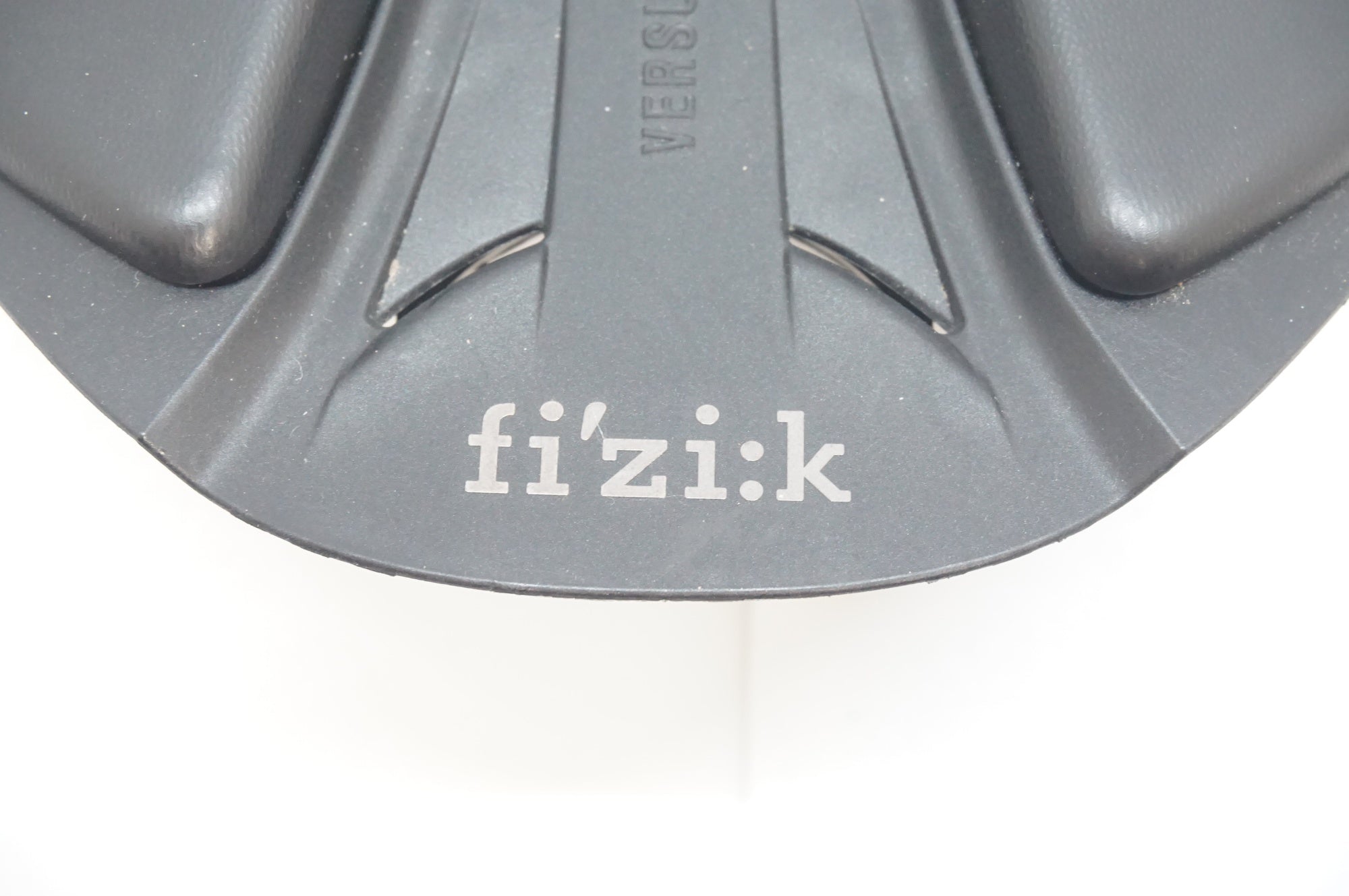 FIZIK 「フィジーク」 ANTARES R3 VERSUS EVO サドル / 福岡アイランドシティ店