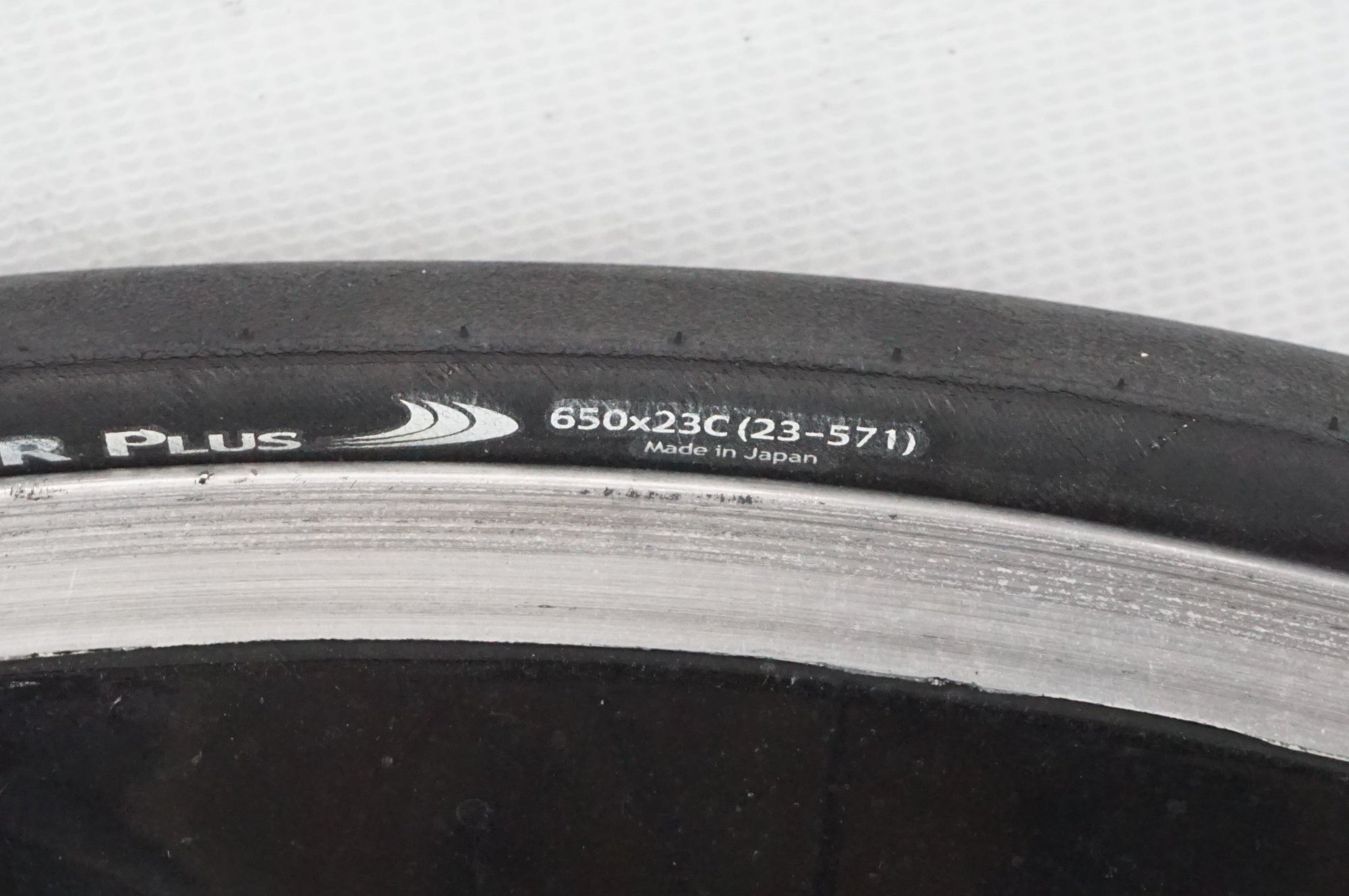 TRI SPOKE 「トライスポーク」 バトン 650C シングル カーボンフロントホイール / 阪急塚口店