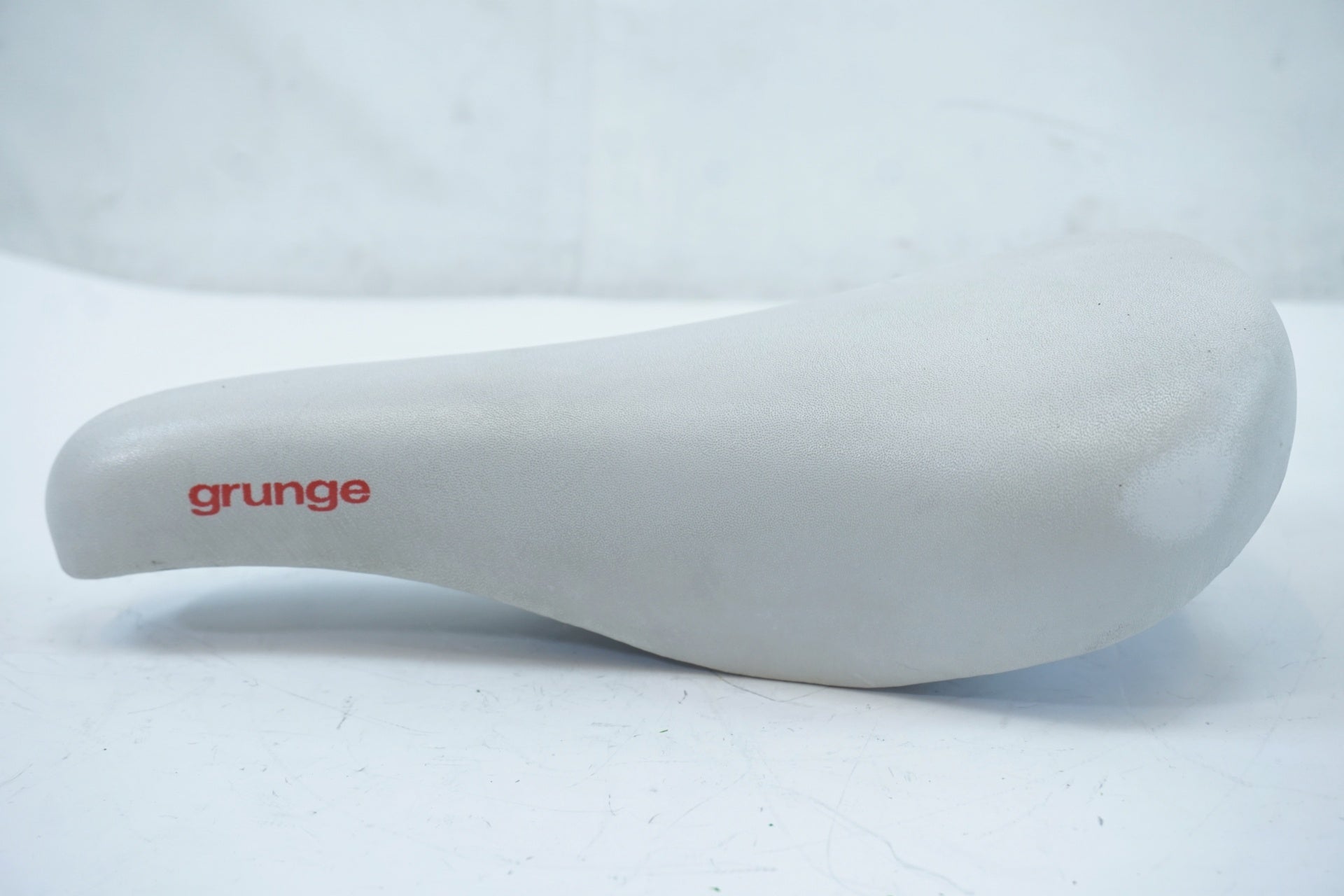 GRUNGE 「グランジ」 サドル / 有明ガーデン店