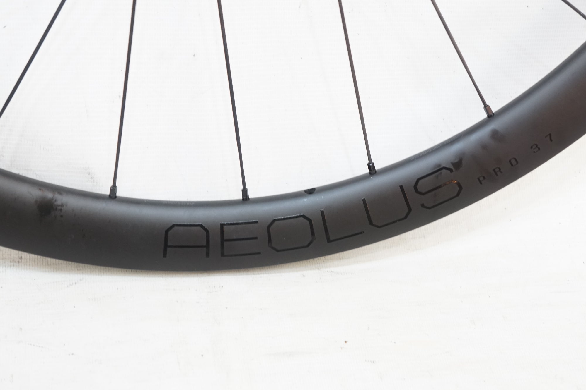 BONTRAGER 「ボントレガー」 AEOLUS PRO 37 DISC シマノ11速 ホイールセット / バイチャリ浦和ベース
