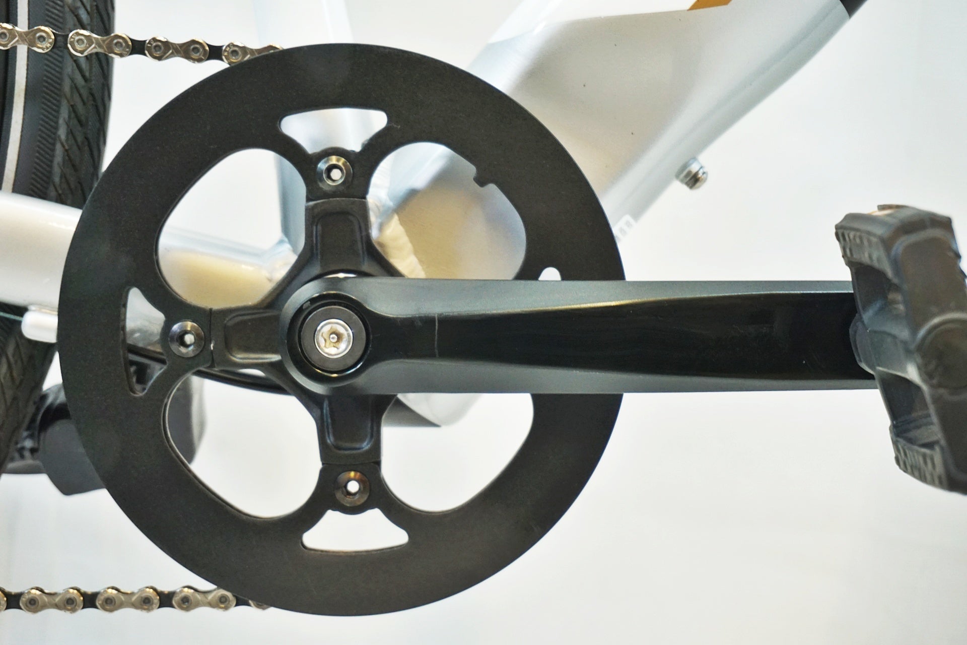 BESV 「ベスビー」 JF1 2022年モデル 電動アシスト自転車 / 有明ガーデン店