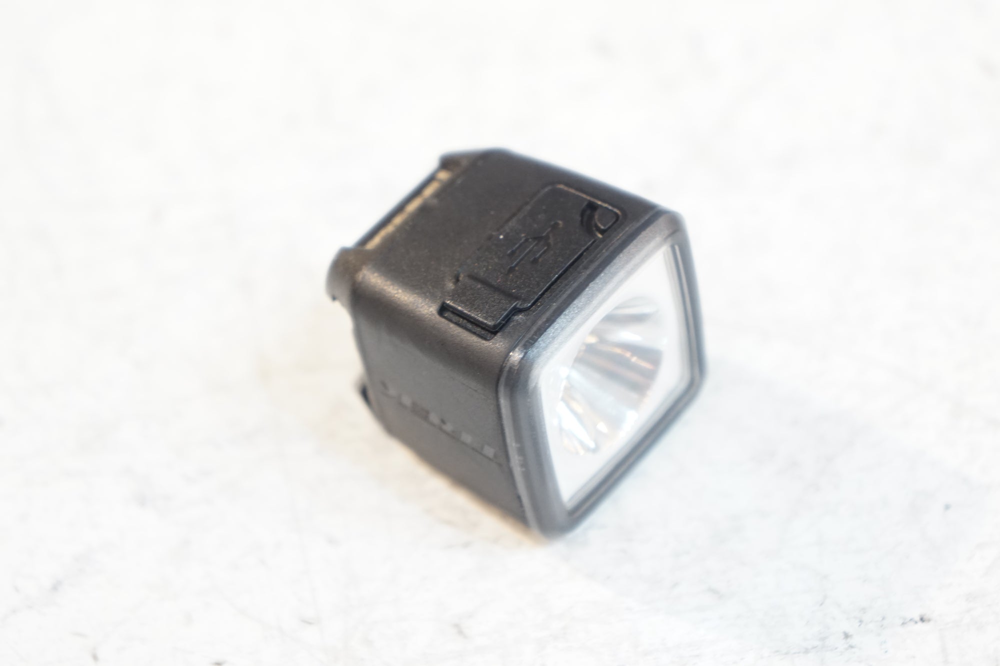 TREK 「トレック」 FLARE R CITY リアライト / バイチャリ浦和ベース