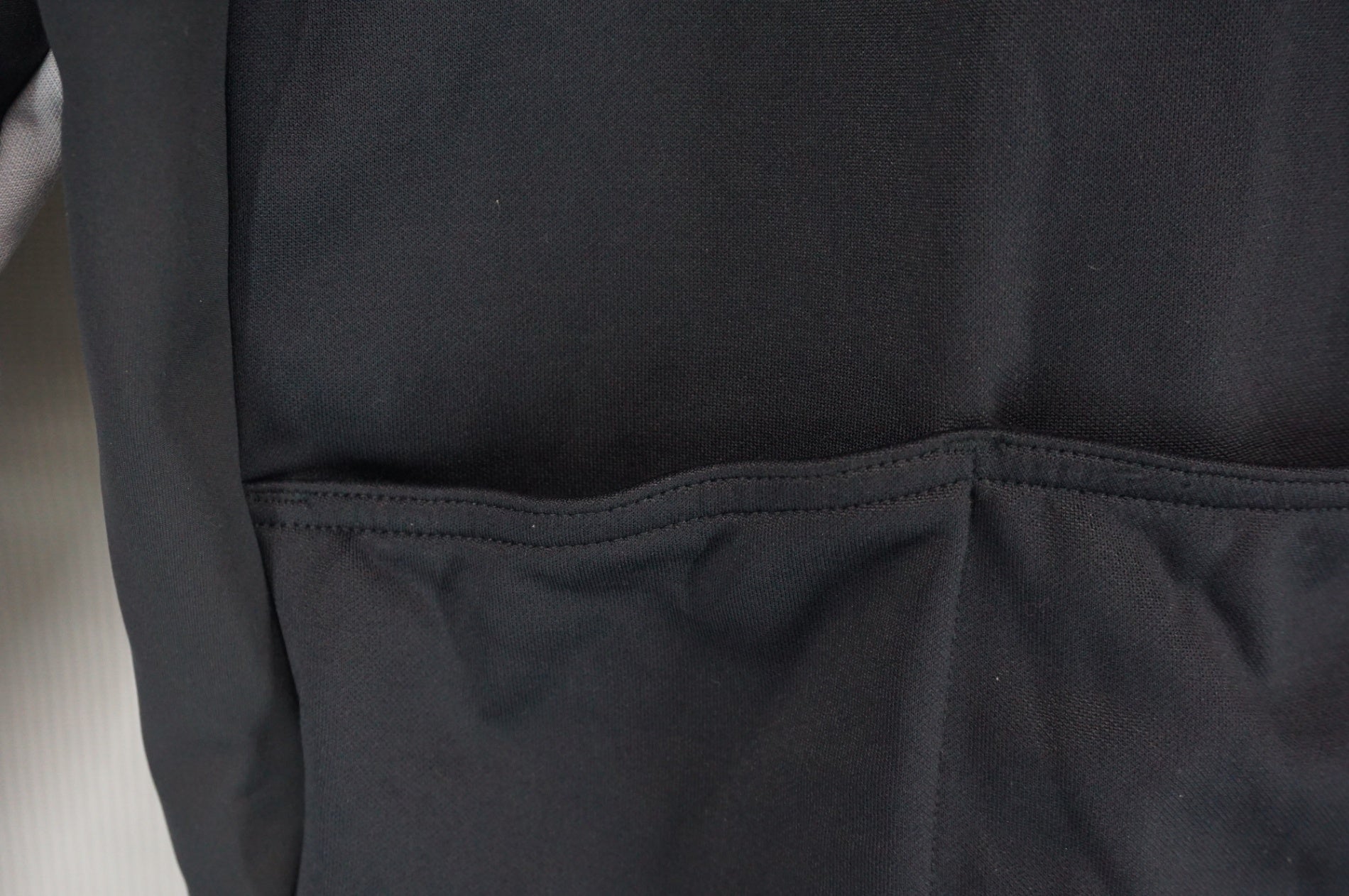 CASTELLI 「カステリ」 GORE-TEX INFINIUM Mサイズ ジャージ / 阪急