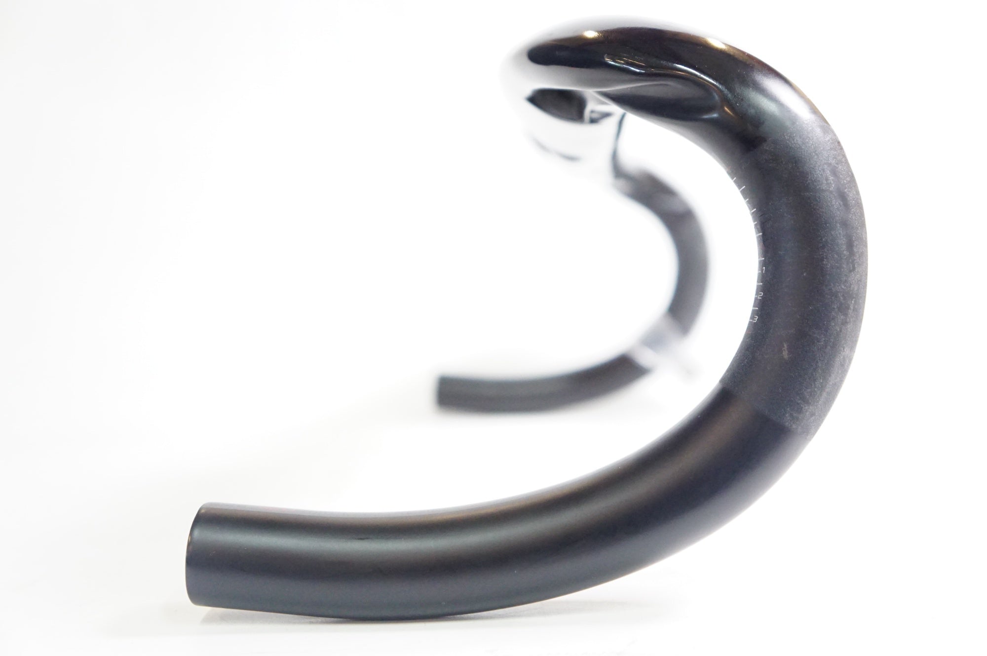 KUOTA 「クオータ」 KATCH RUDDER HB φ31.8 420mm カーボン ハンドル / 熊谷本店