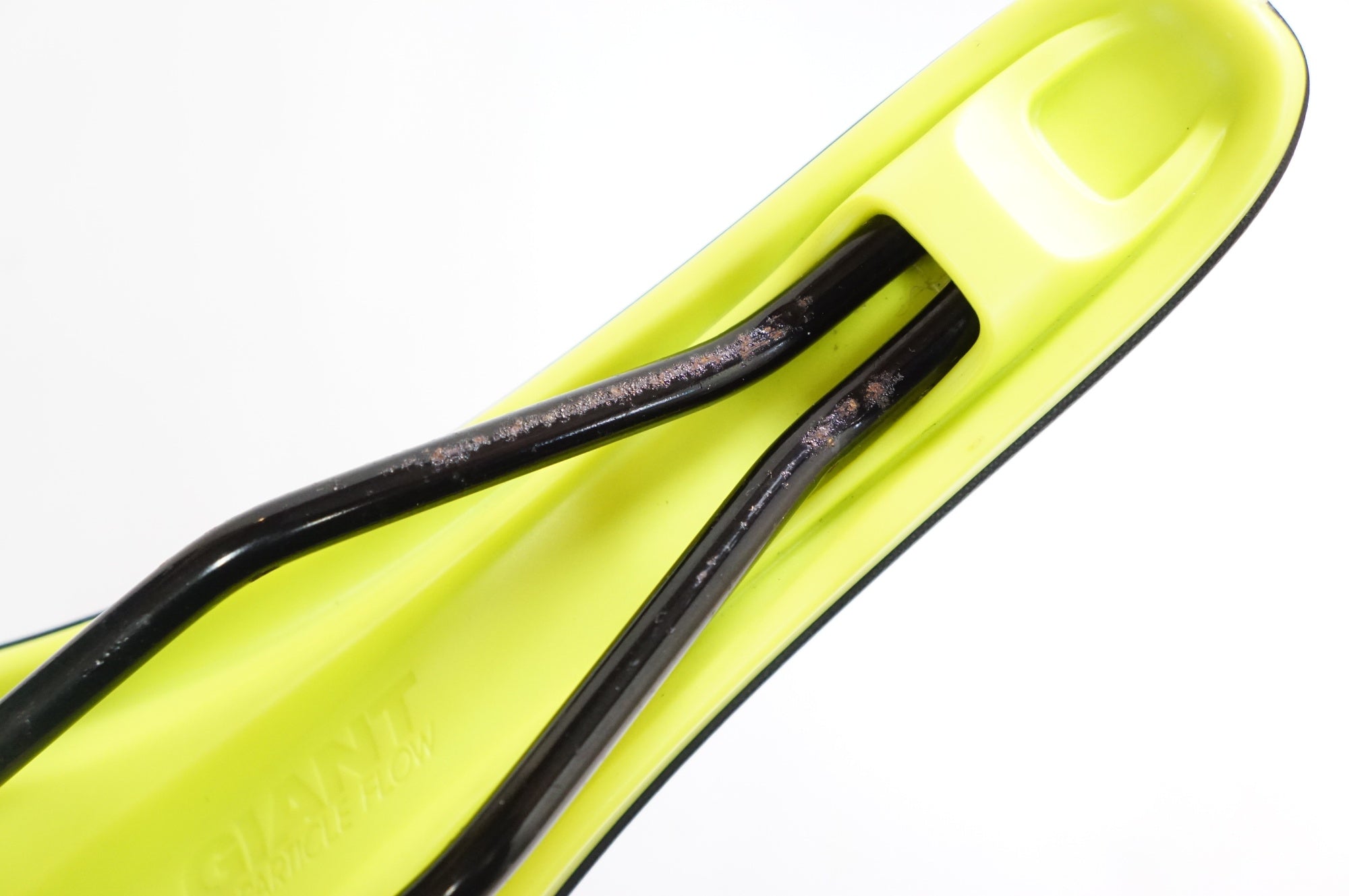 GIANT 「ジャイアント」 CONTACT FORWARD サドル / 熊谷本店