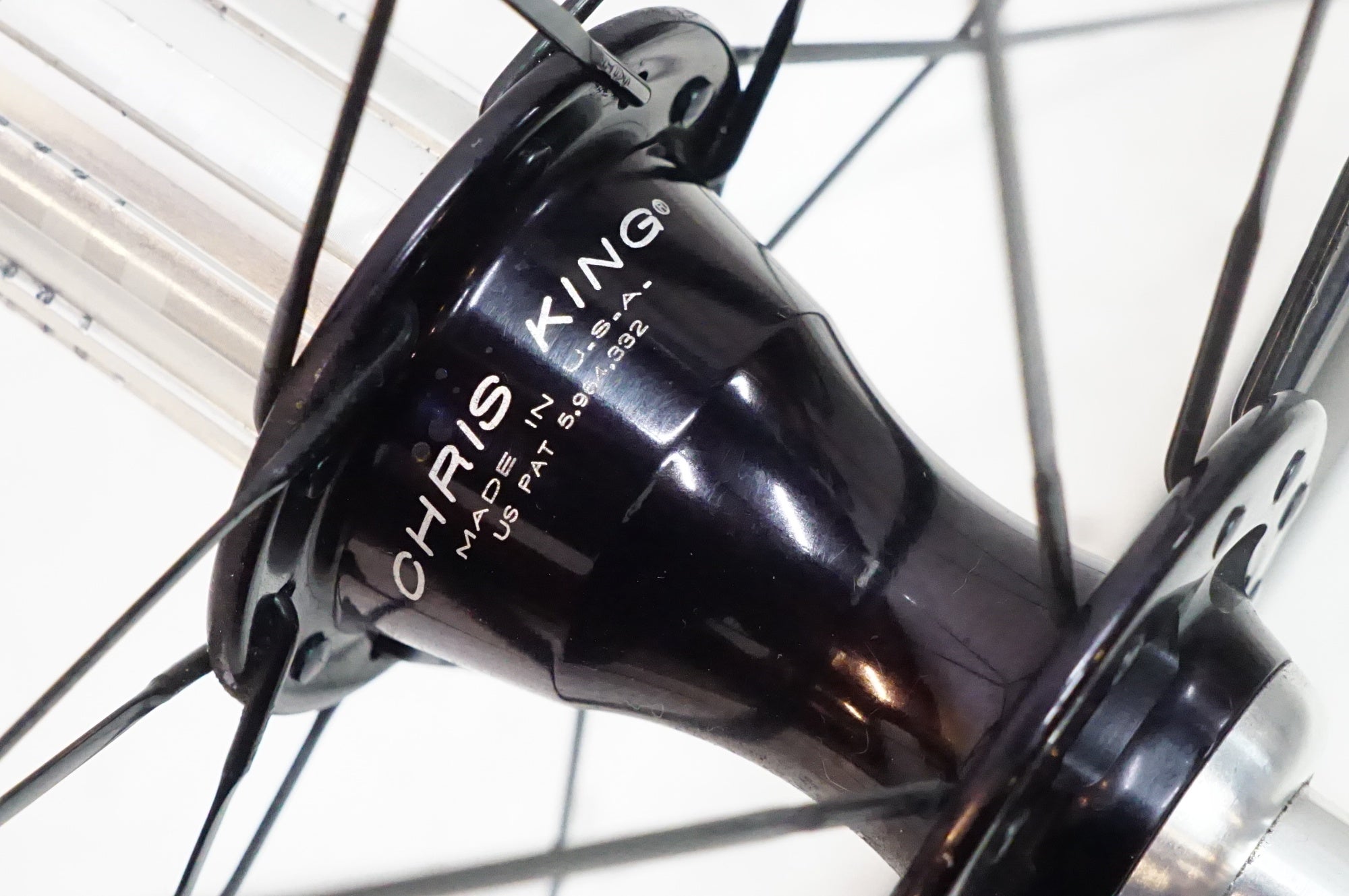 ブランド不明 45mmハイト カーボンチューブラー リム CHRIS KING ハブ