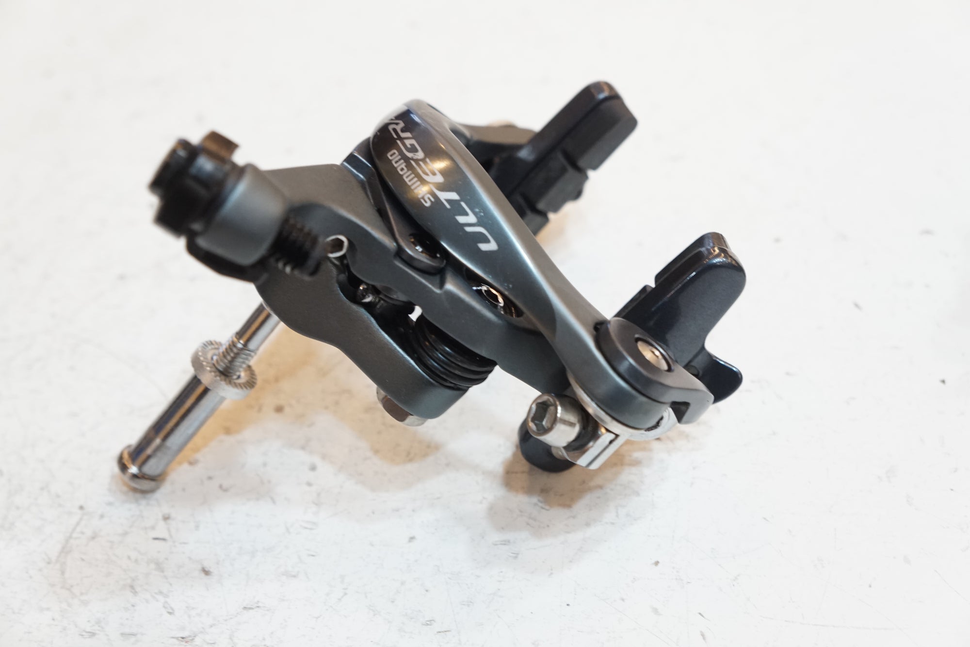SHIMANO 「シマノ」 ULTEGRA BR-6800 キャリパーブレーキ