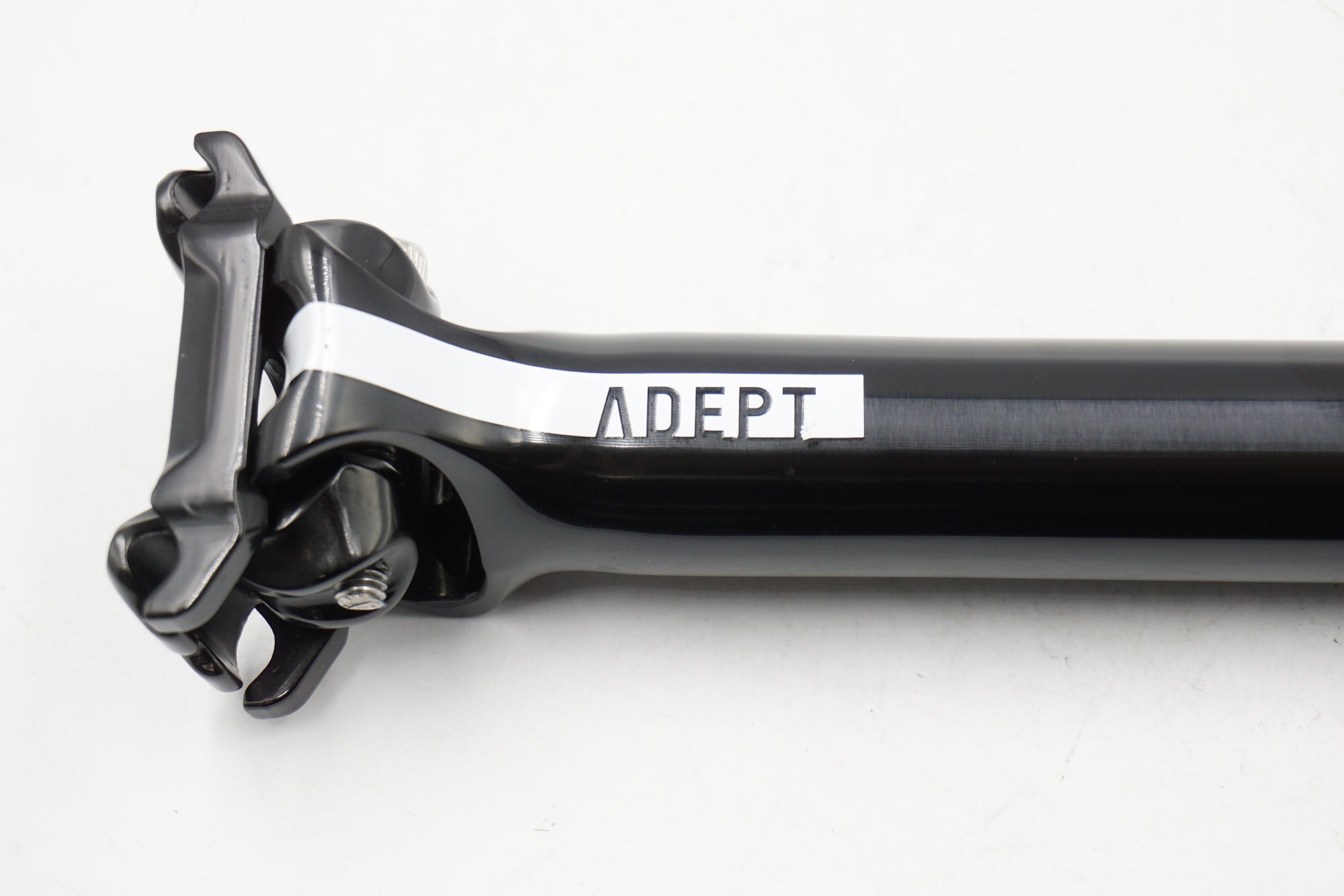 ADEPT 「アデプト」 Φ27.2 300mm シートポスト / 奈良店