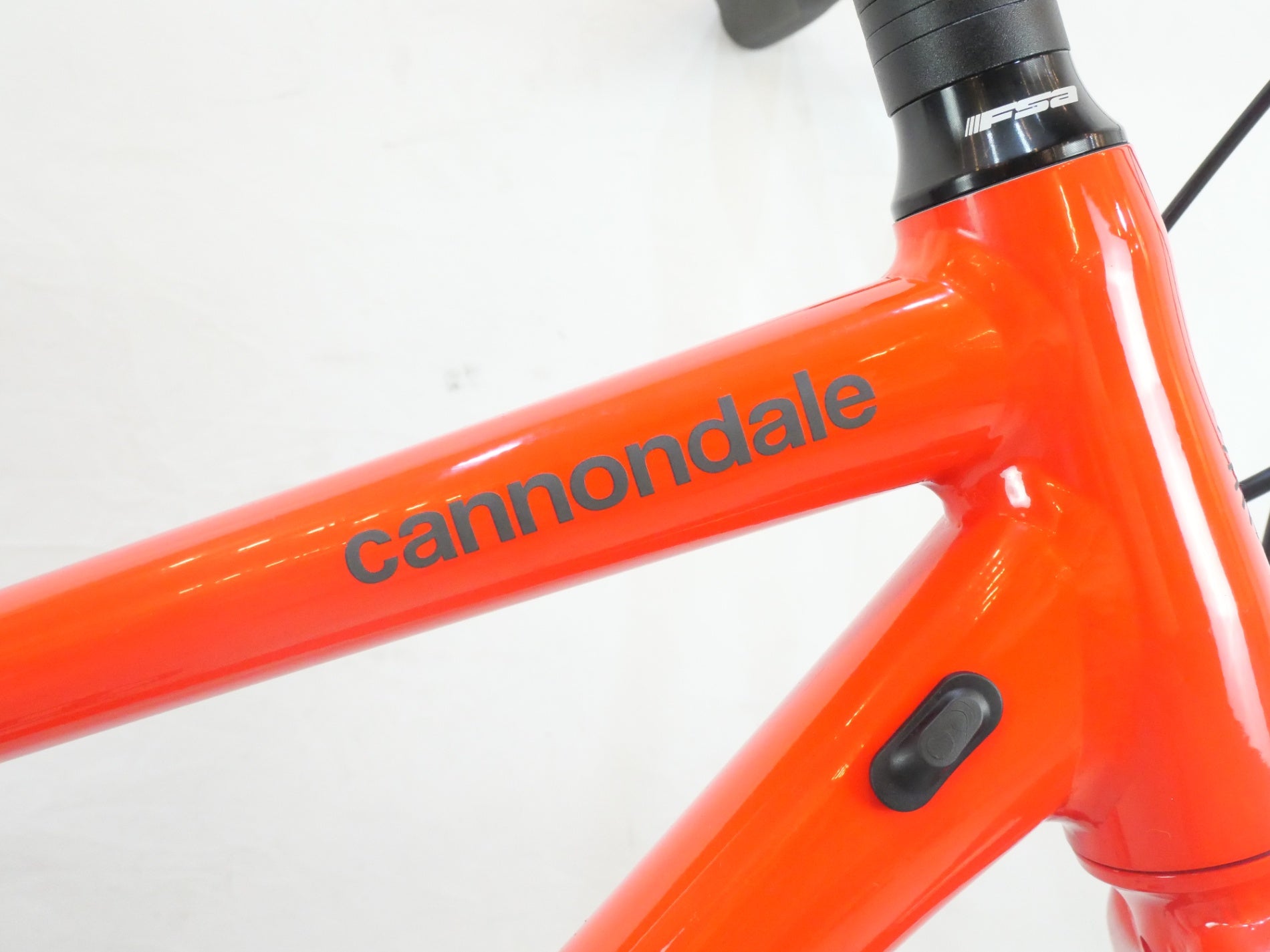 CANNONDALE 「キャノンデール」 QUICK4 DISC 2023年モデル クロスバイク / バイチャリ浦和ベース