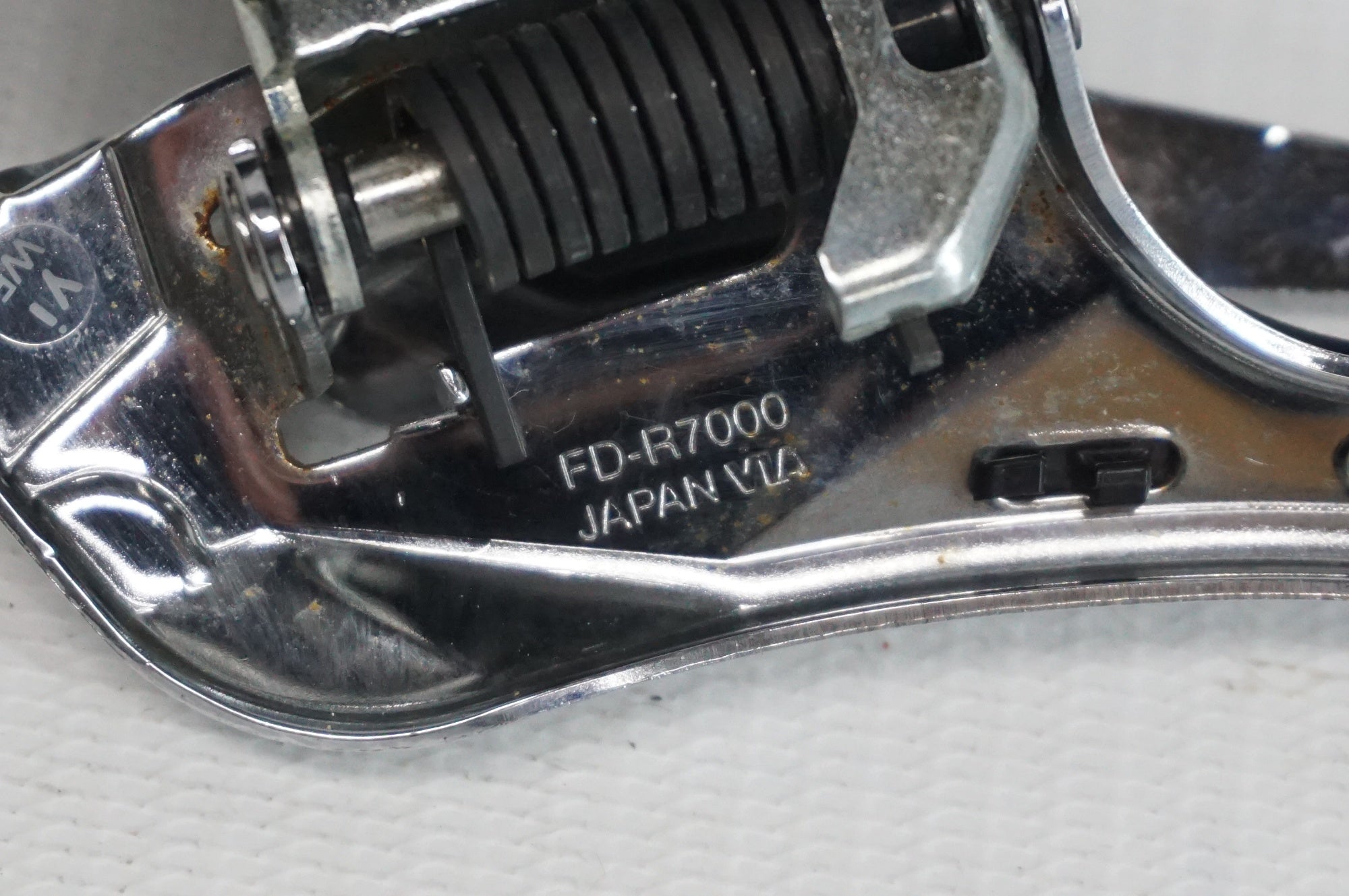 SHIMANO 「シマノ」 105 FD-R7000 Φ31.8 フロントディレイラー / 阪急塚口店