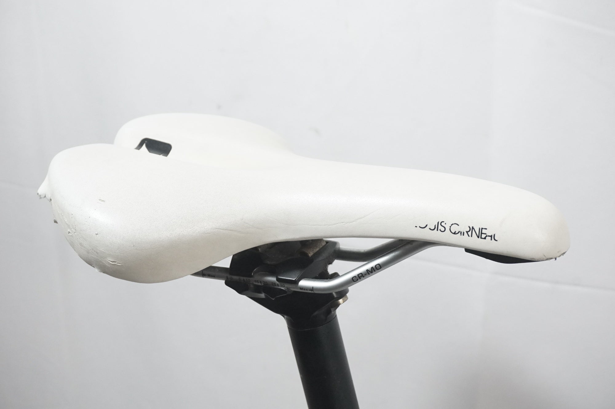 LOUIS GARNEAU 「ルイガノ」 SETTER 8.0 2023年モデル クロスバイク / 中目黒店