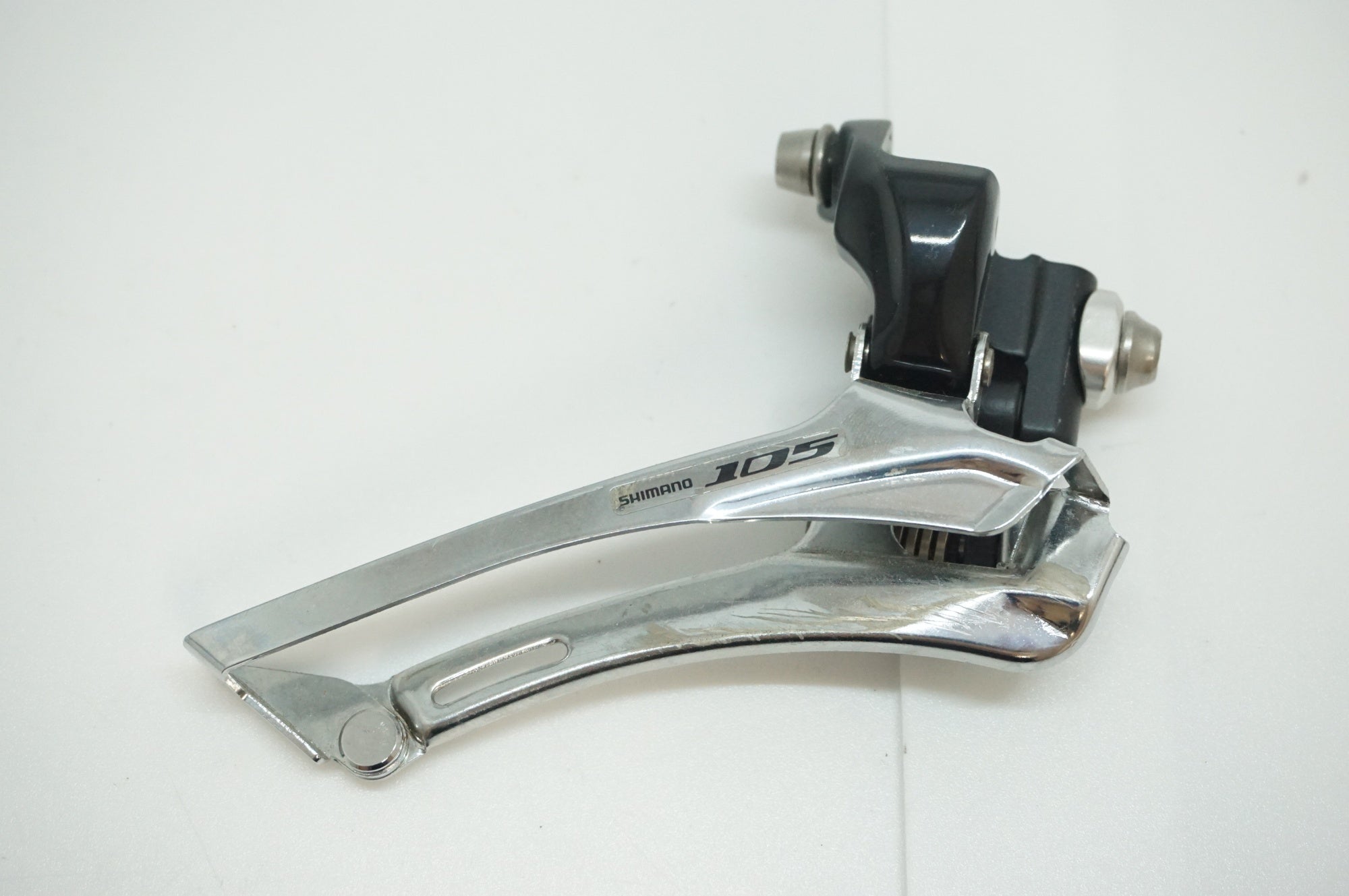 SHIMANO 「シマノ」 105 FD-5700 フロントディレイラー / 福岡店