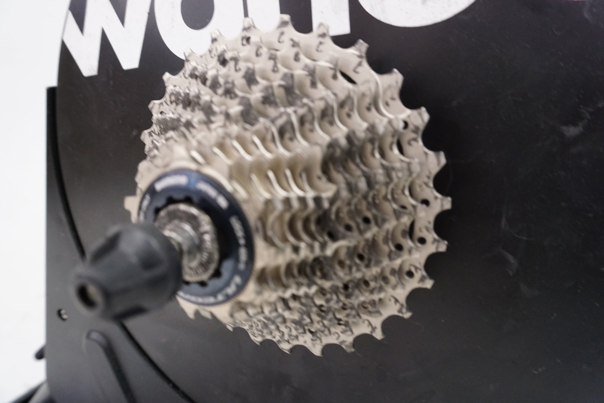 WAHOO 「ワフー」 KICKR V5 WF113 スマートトレーナー / 浜松店