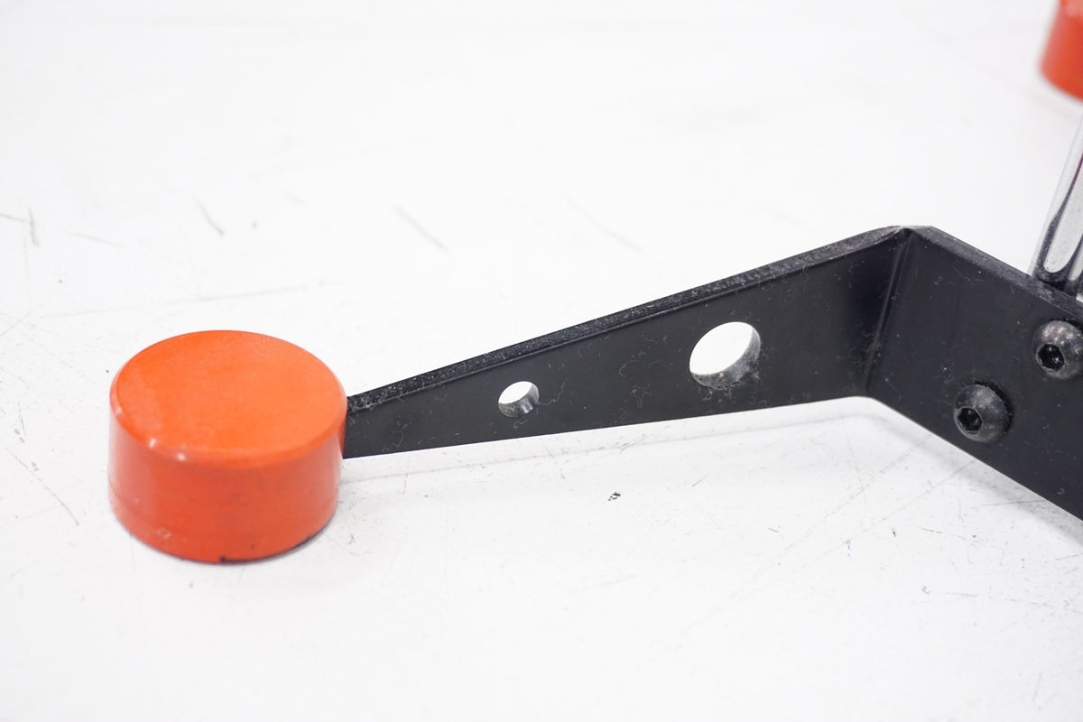 iWA「イワ」 1 ディスプレイスタンド / 浜松店