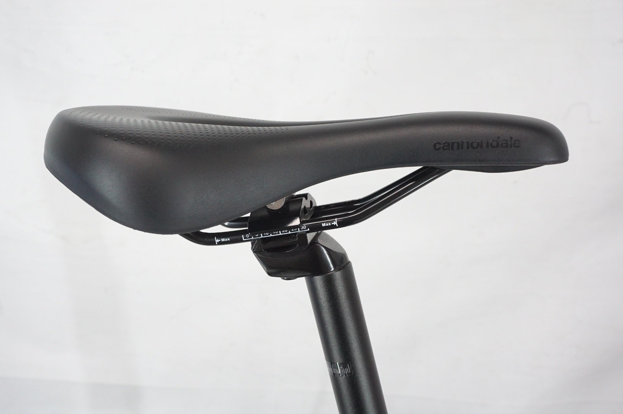 CANNONDALE 「キャノンデール」 QUICK LTD 2023年モデル クロスバイク / 阪急塚口店