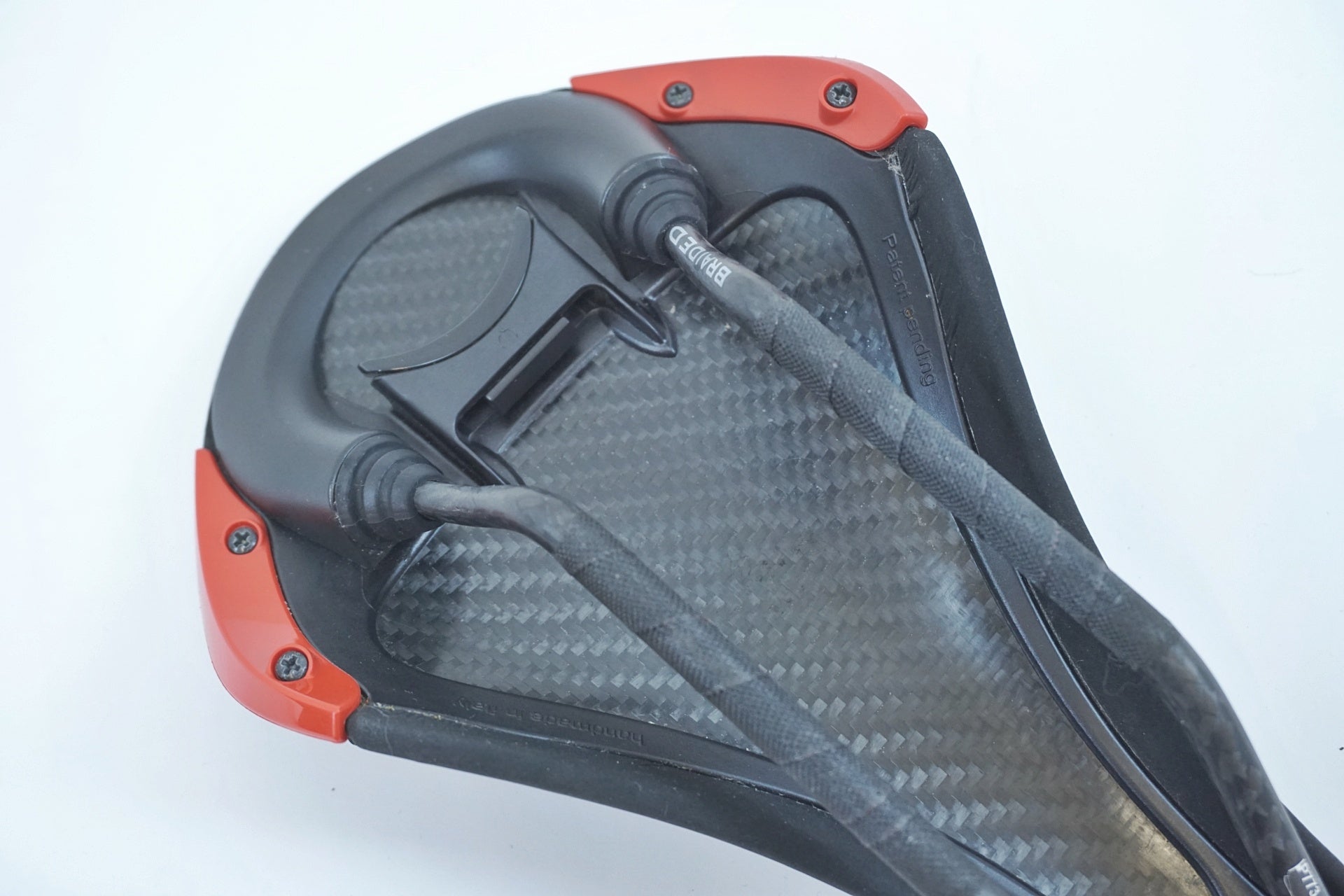 FIZIK 「フィジーク」 ALIANTE R1 サドル / 有明ガーデン店