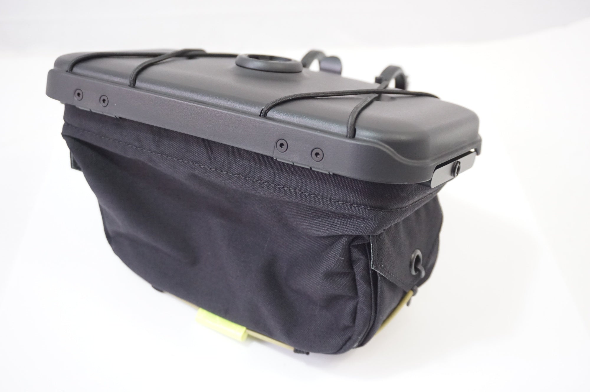 ROUTE WERKS 「ルートワークス」 THE HANDLEBAR BAG ハンドルバー