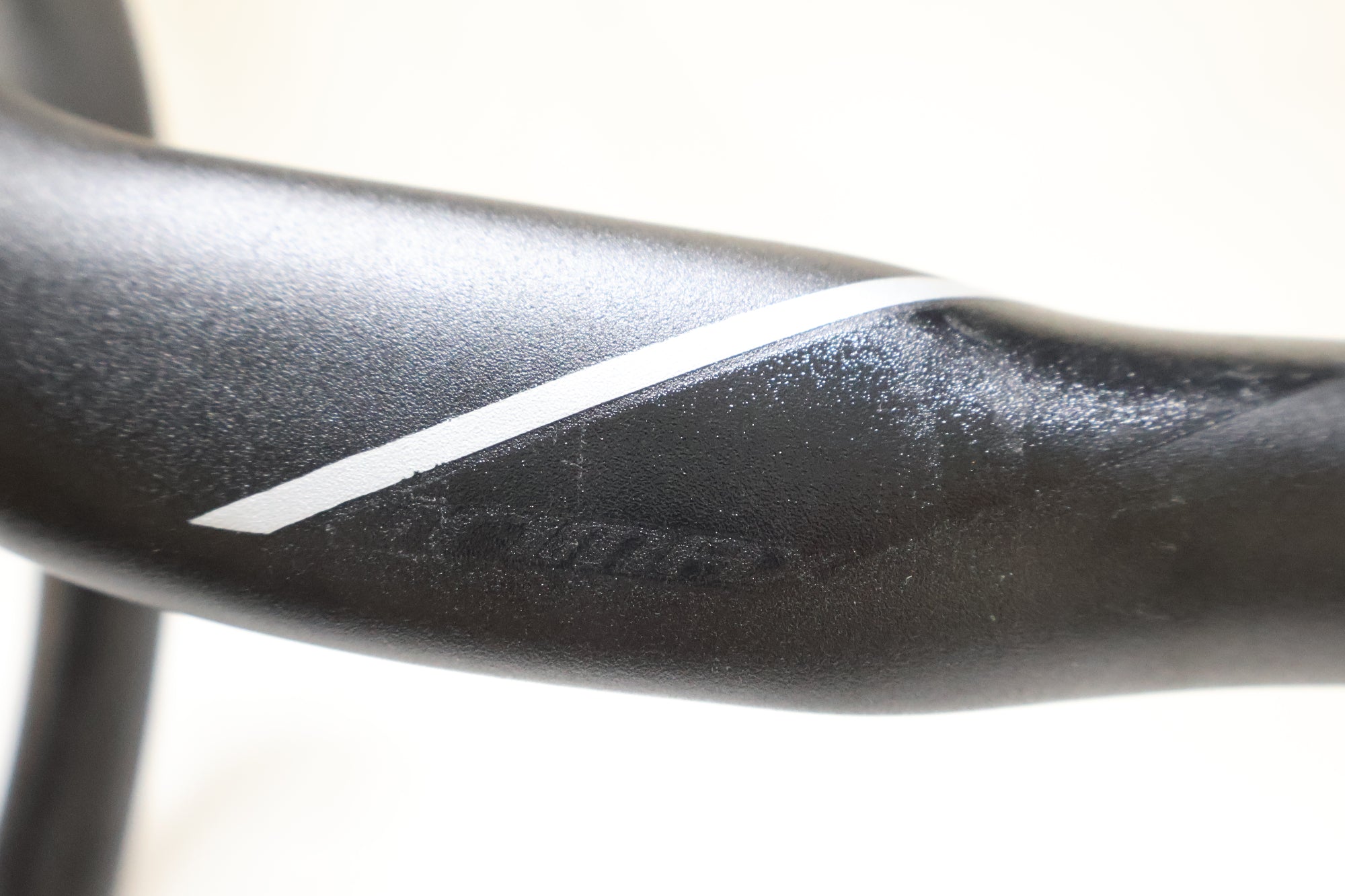 VISION 「ヴィジョン」 TRIMAX AERO φ31.8 400mm ハンドル / 高知店