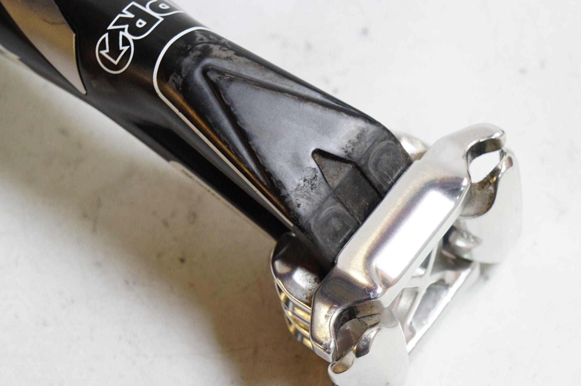 SHIMANO 「シマノ」 PRO VIBE CARBON φ27.2 280mm シートポスト / 熊谷本店