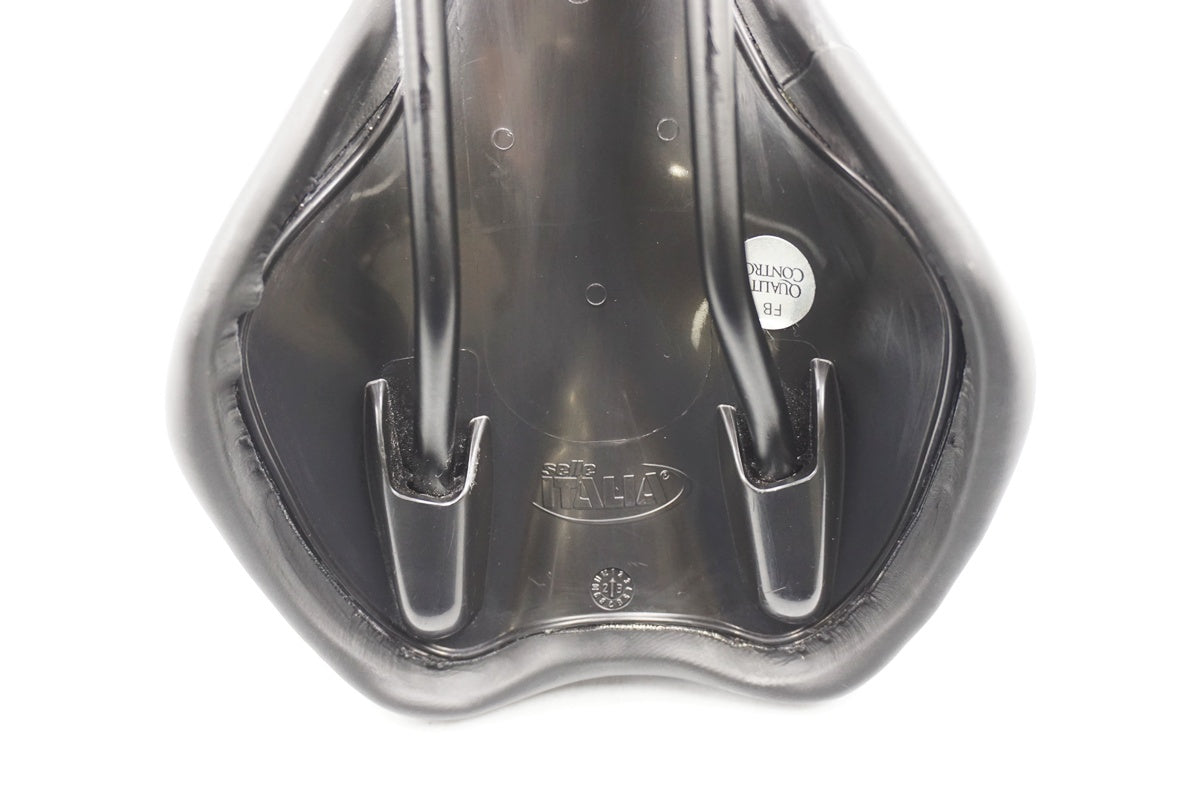 SELLE ITALIA 「セライタリア」 X3 サドル / 奈良店