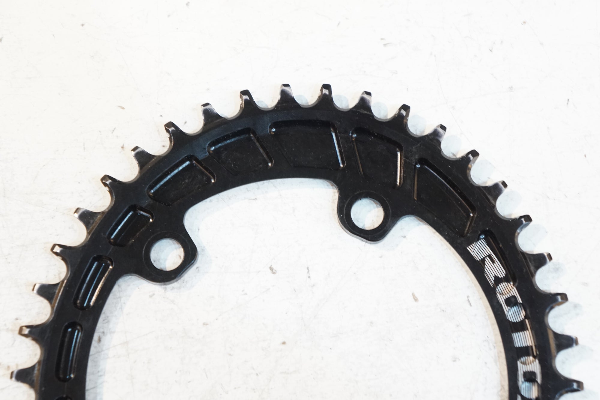 ROTOR 「ローター」 Q-RINGS 110BCD 42T チェーンリング / バイチャリ