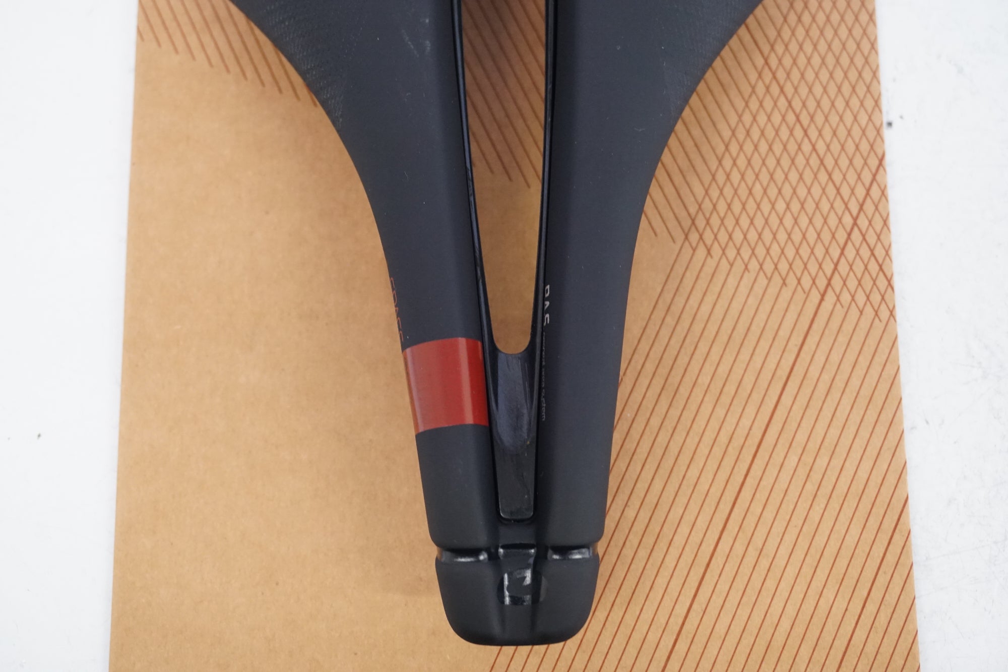 PROLOGO 「プロロゴ」 DIMENSION AGX サドル　/ 浜松店