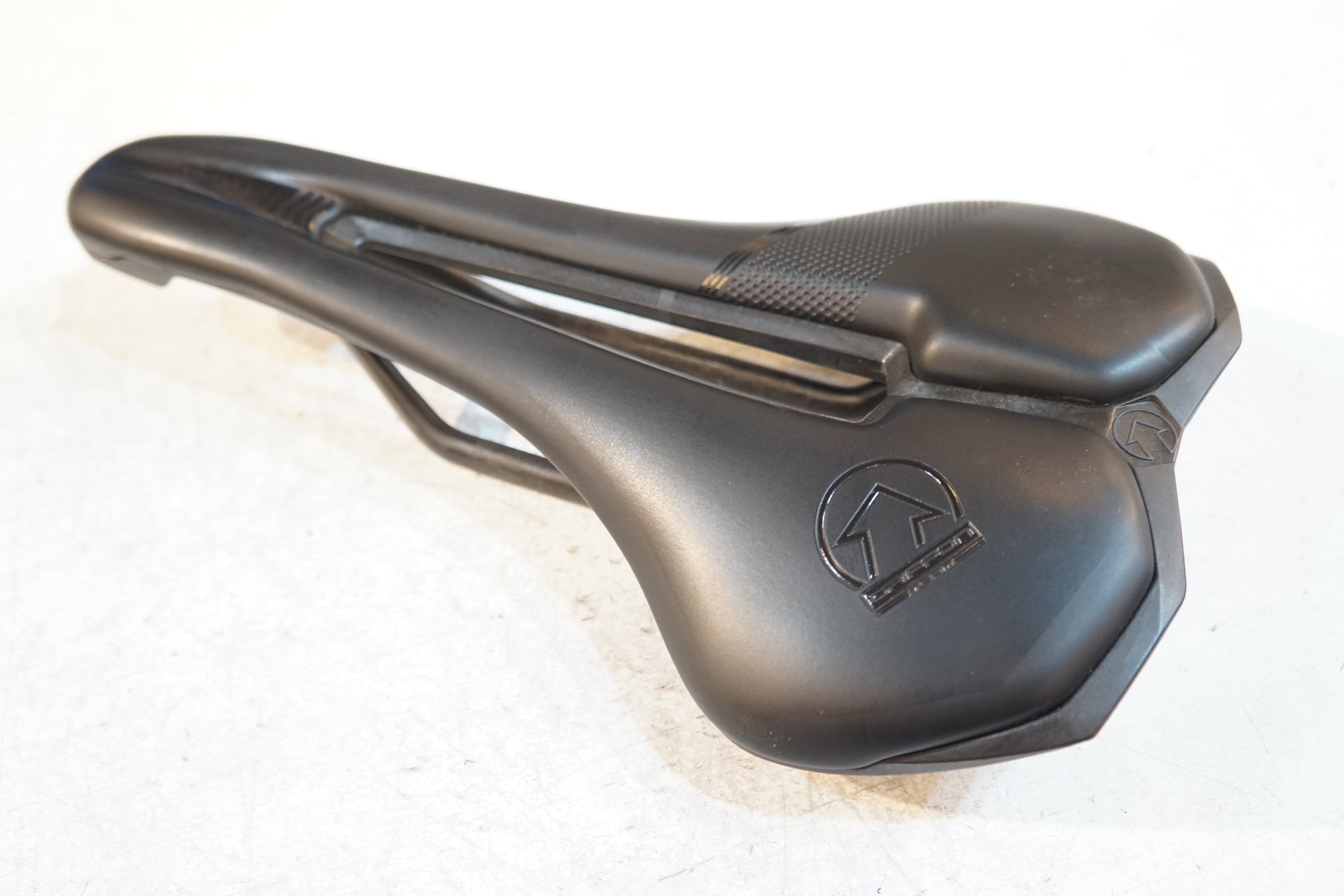 SHIMANO 「シマノ」 PRO GRIFFON サドル / バイチャリ浦和ベース
