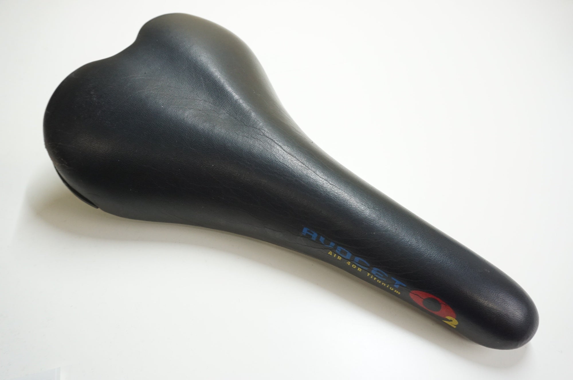 AVOCET 「アボセット」 AIR 40R TITANIUM O2 サドル / 大宮店