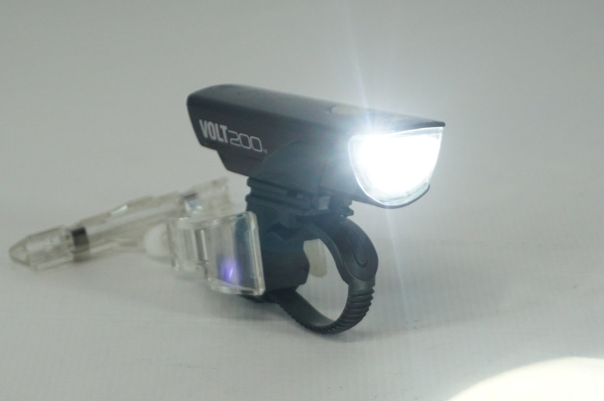 CATEYE 「キャットアイ」 VOLT200 フロントライト / 阪急塚口店