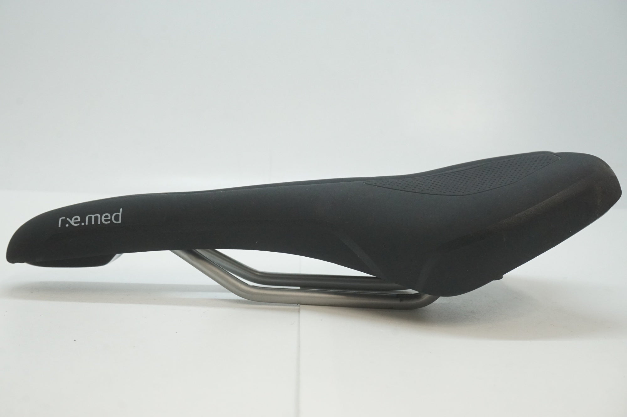 SELLE ROYAL 「セラロイヤル」 R.E.MED サドル / 福岡店